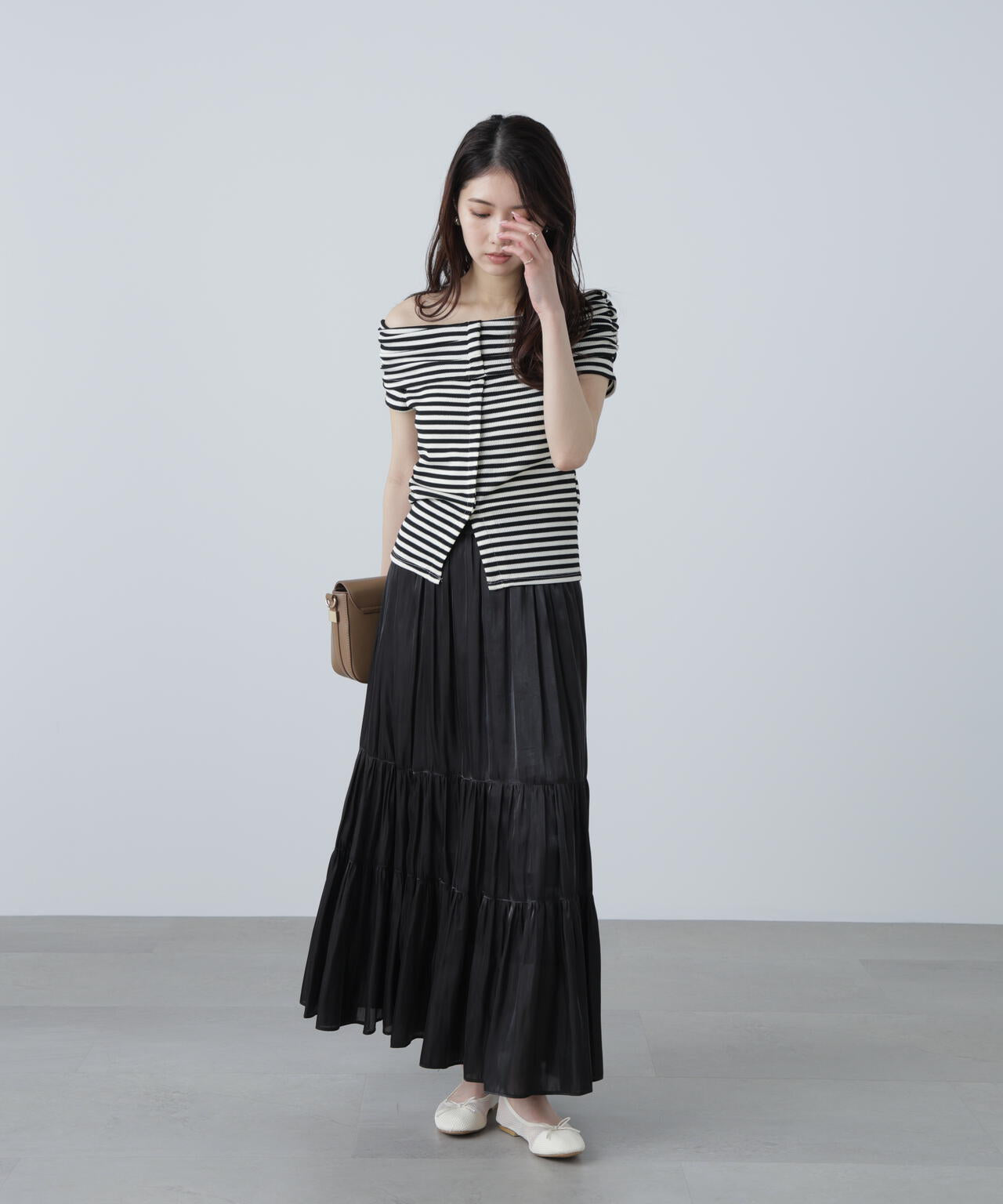 シャイニーティアードスカート