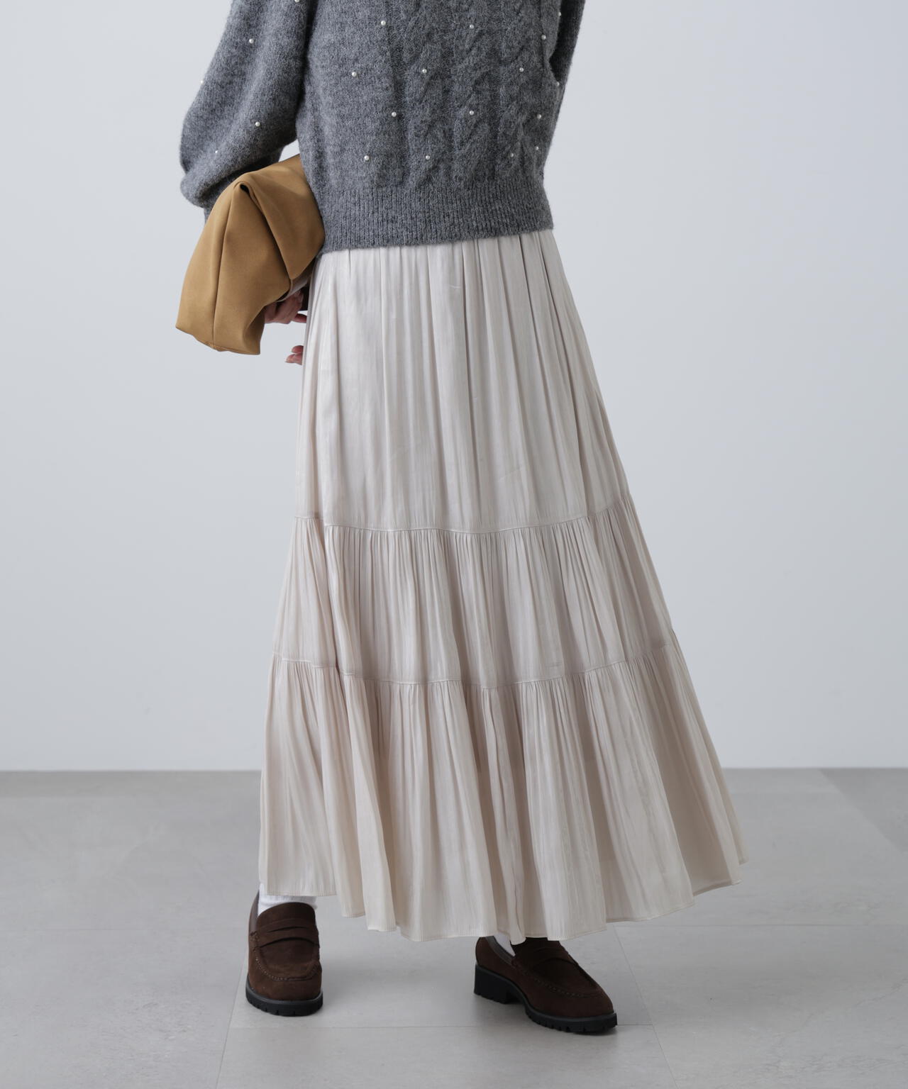 シャイニーティアードスカート