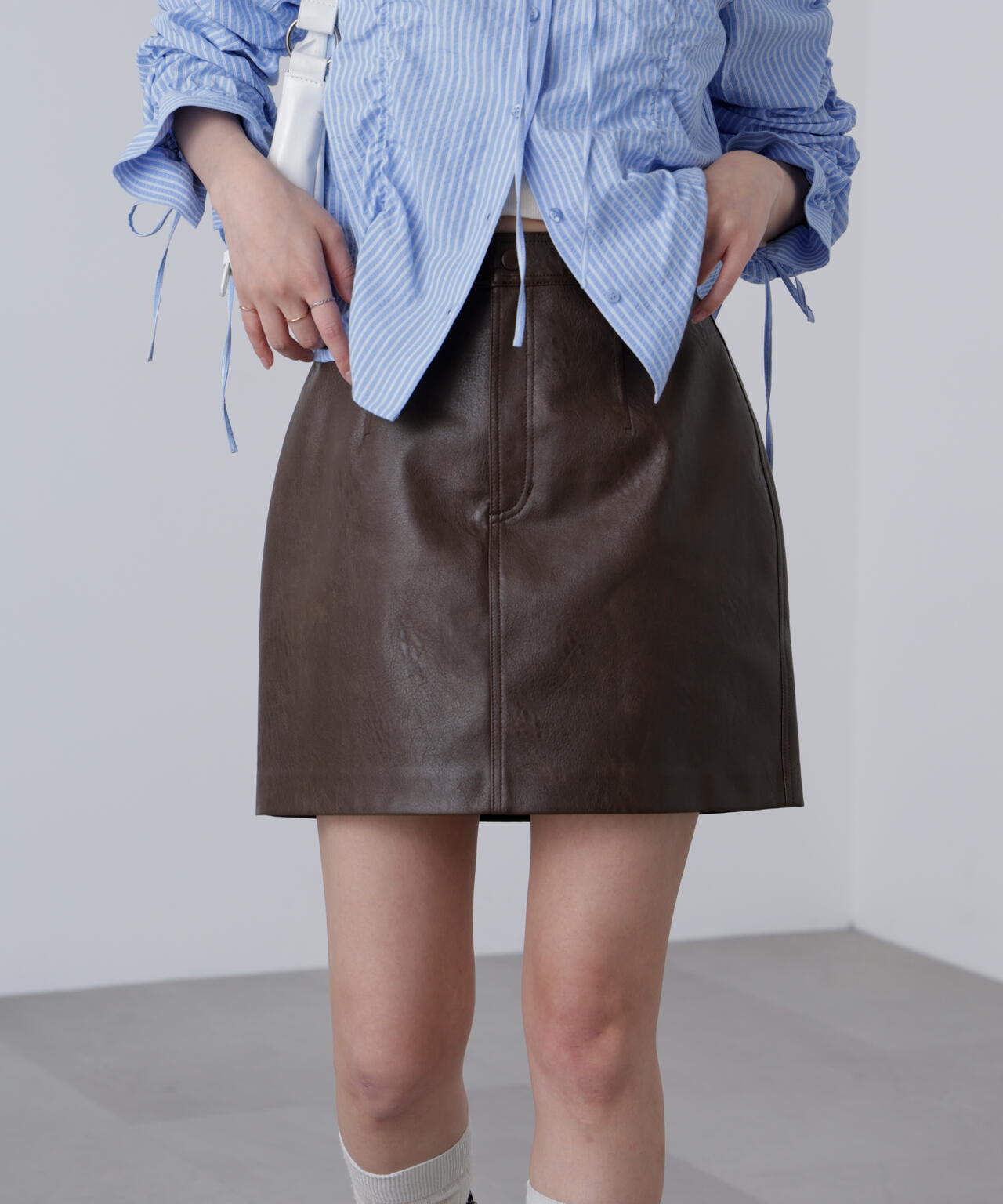 合皮ミニスカート