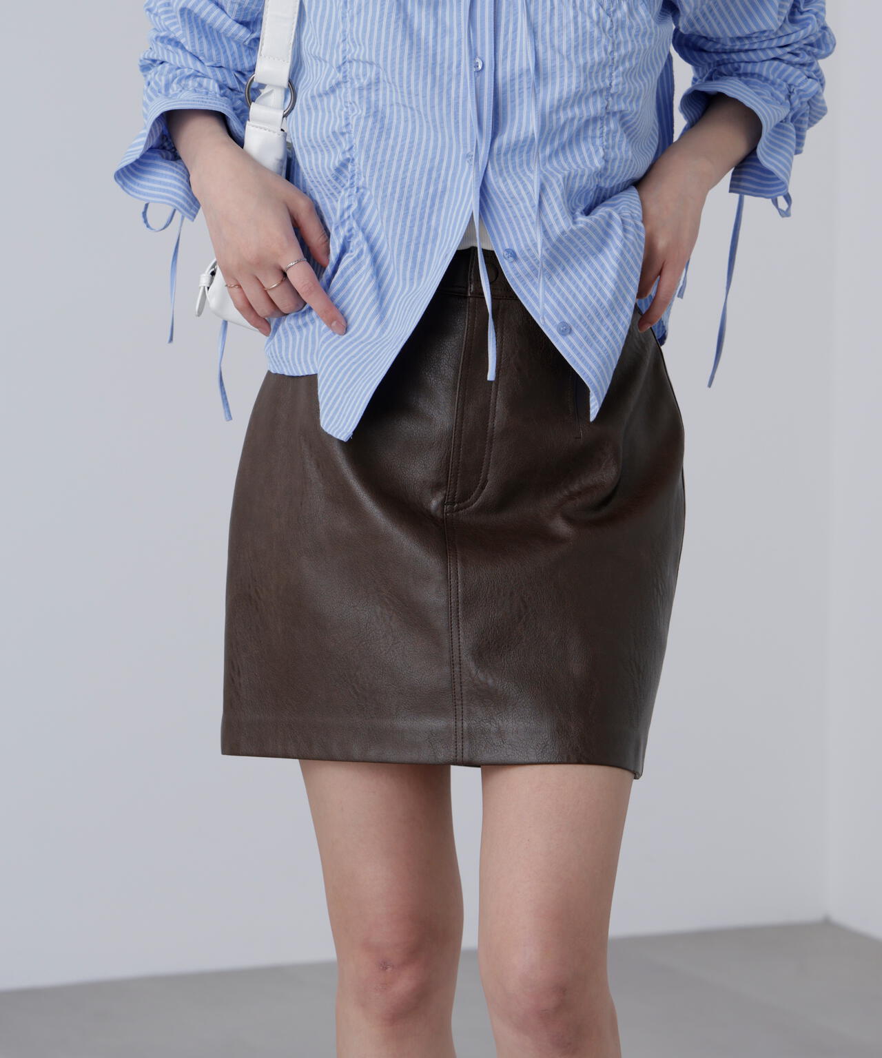 合皮ミニスカート