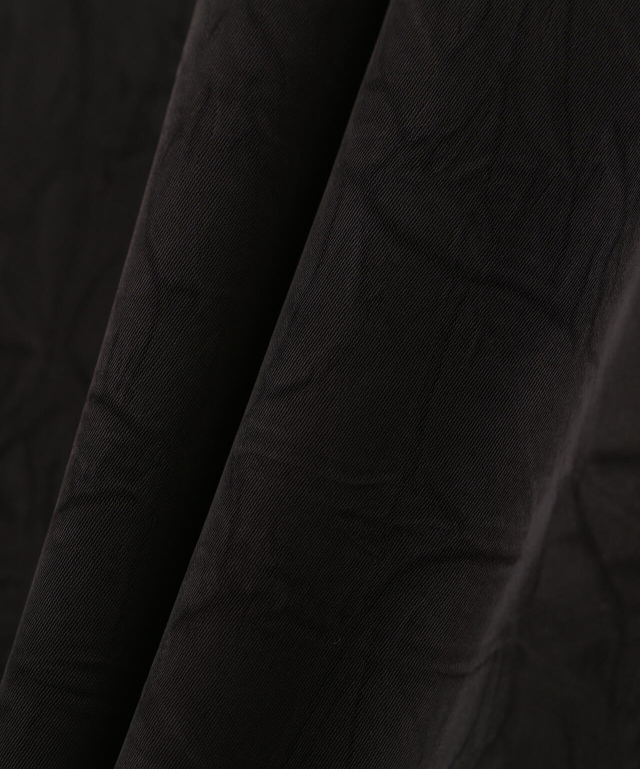 サテンナローロングスカート