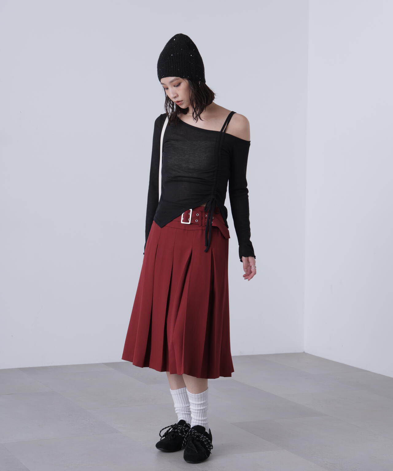 タックプリーツミディスカート