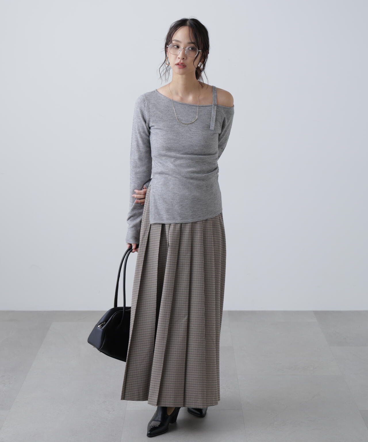 プリーツロングスカート