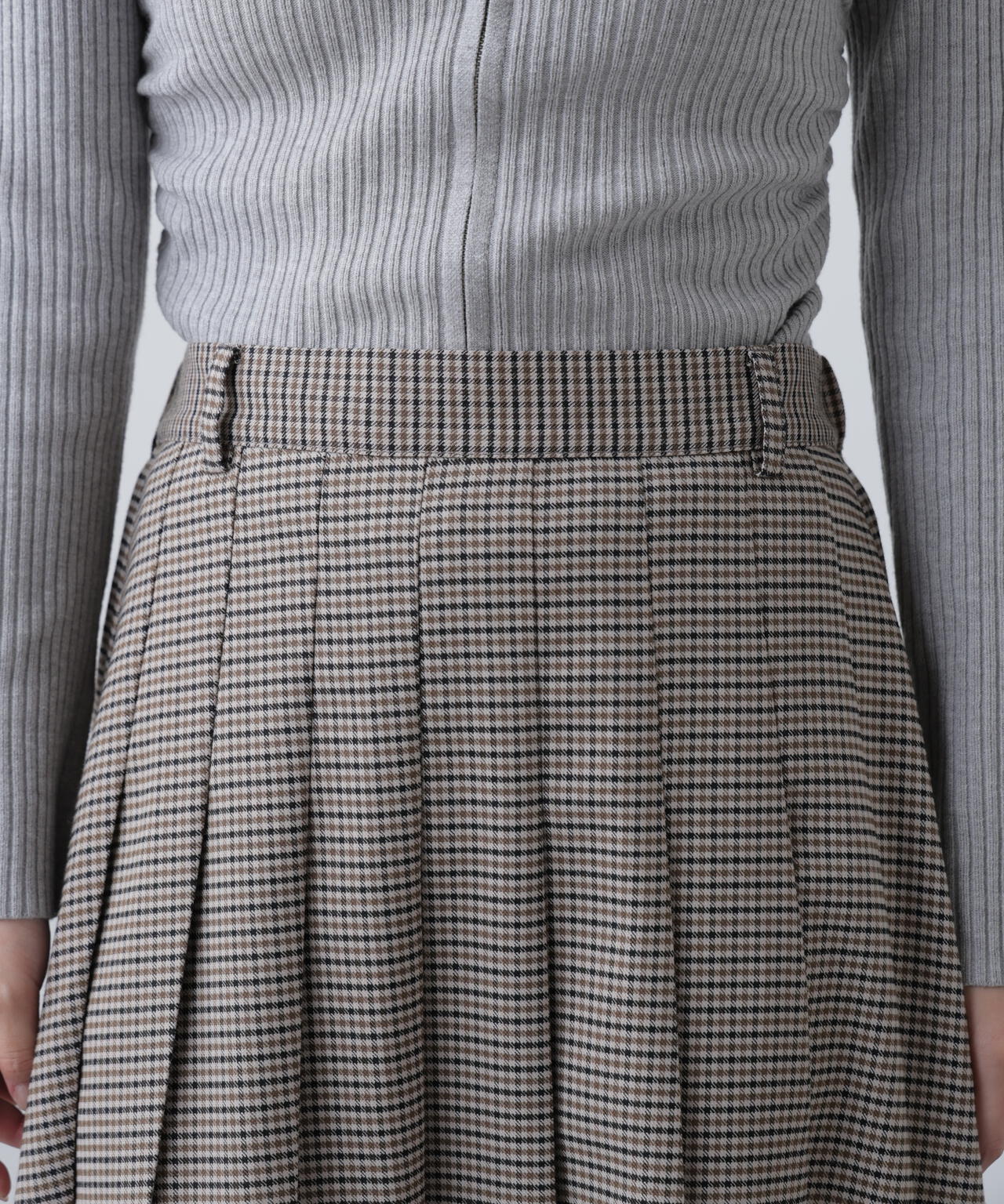 プリーツロングスカート