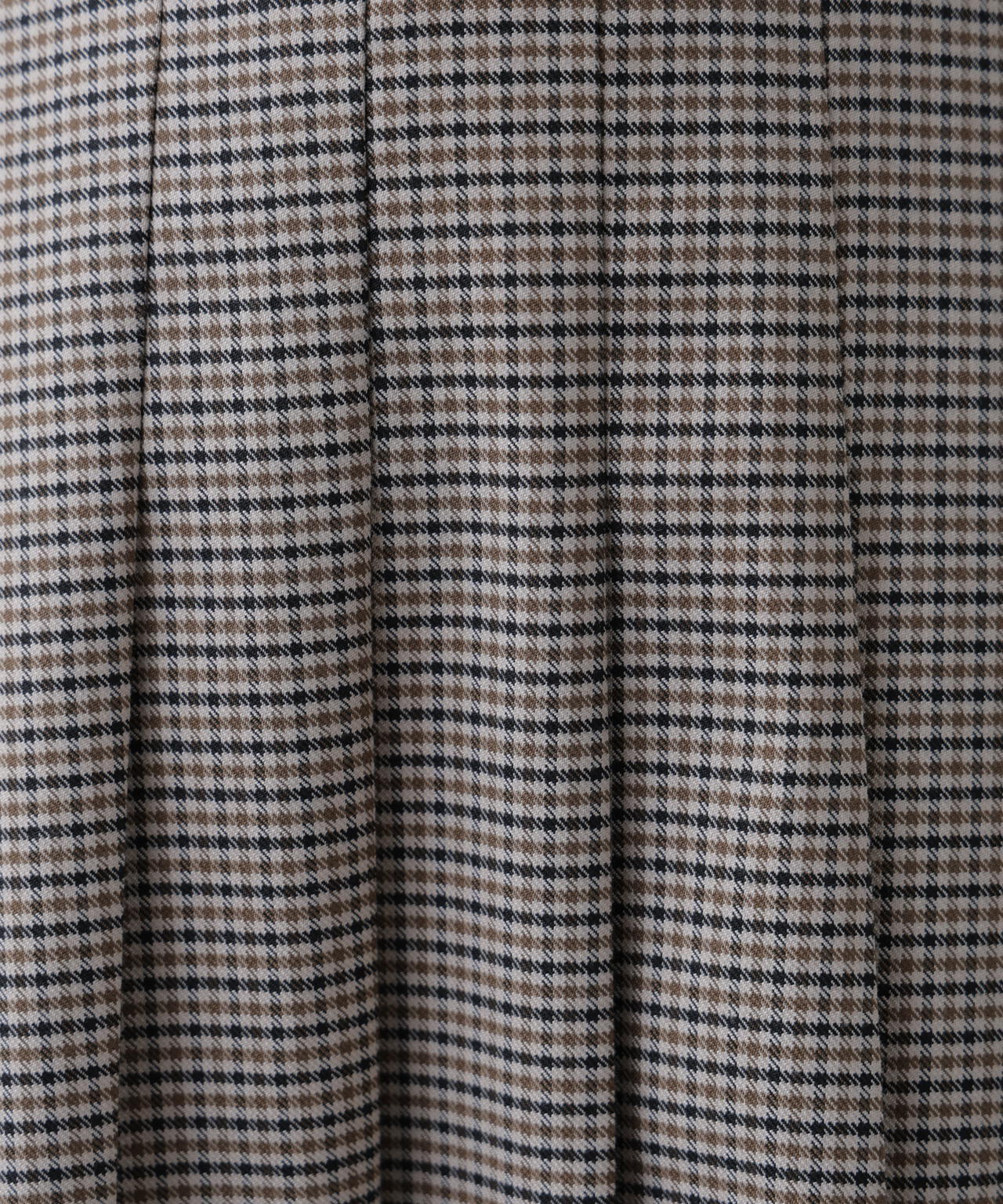 プリーツロングスカート