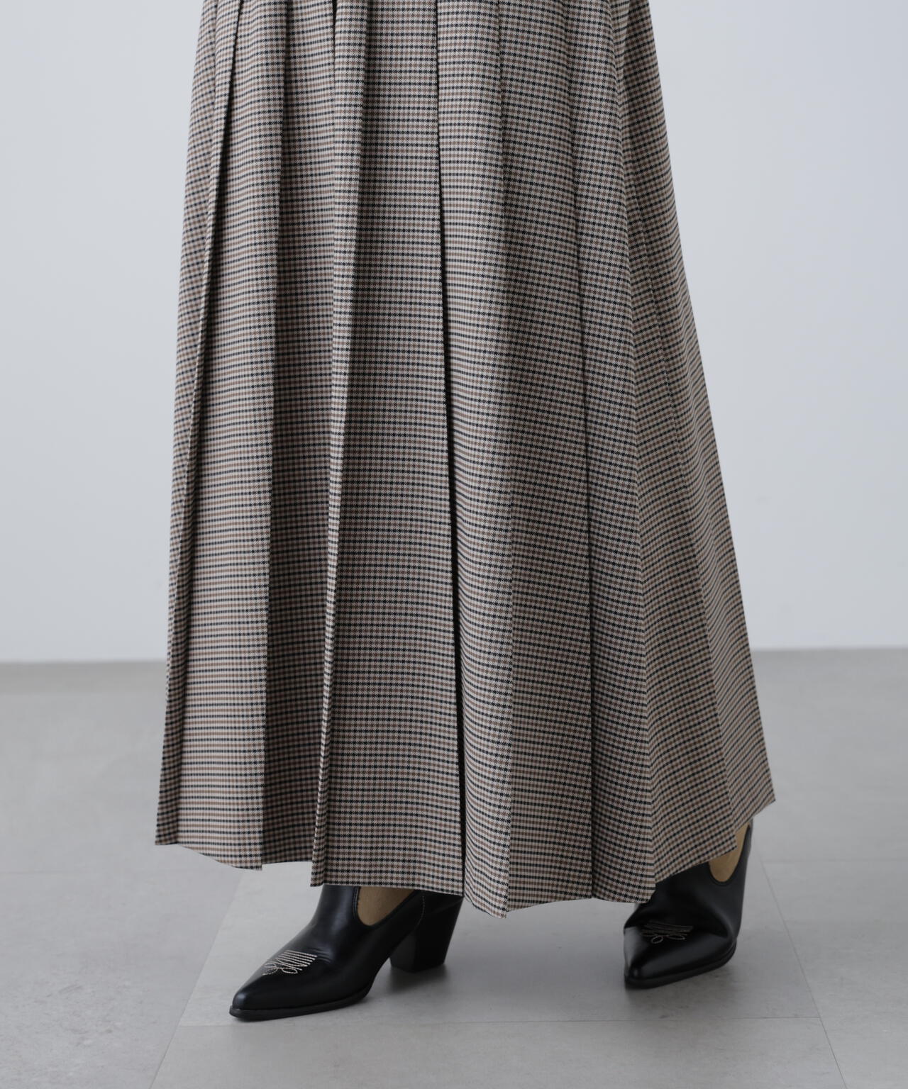 プリーツロングスカート