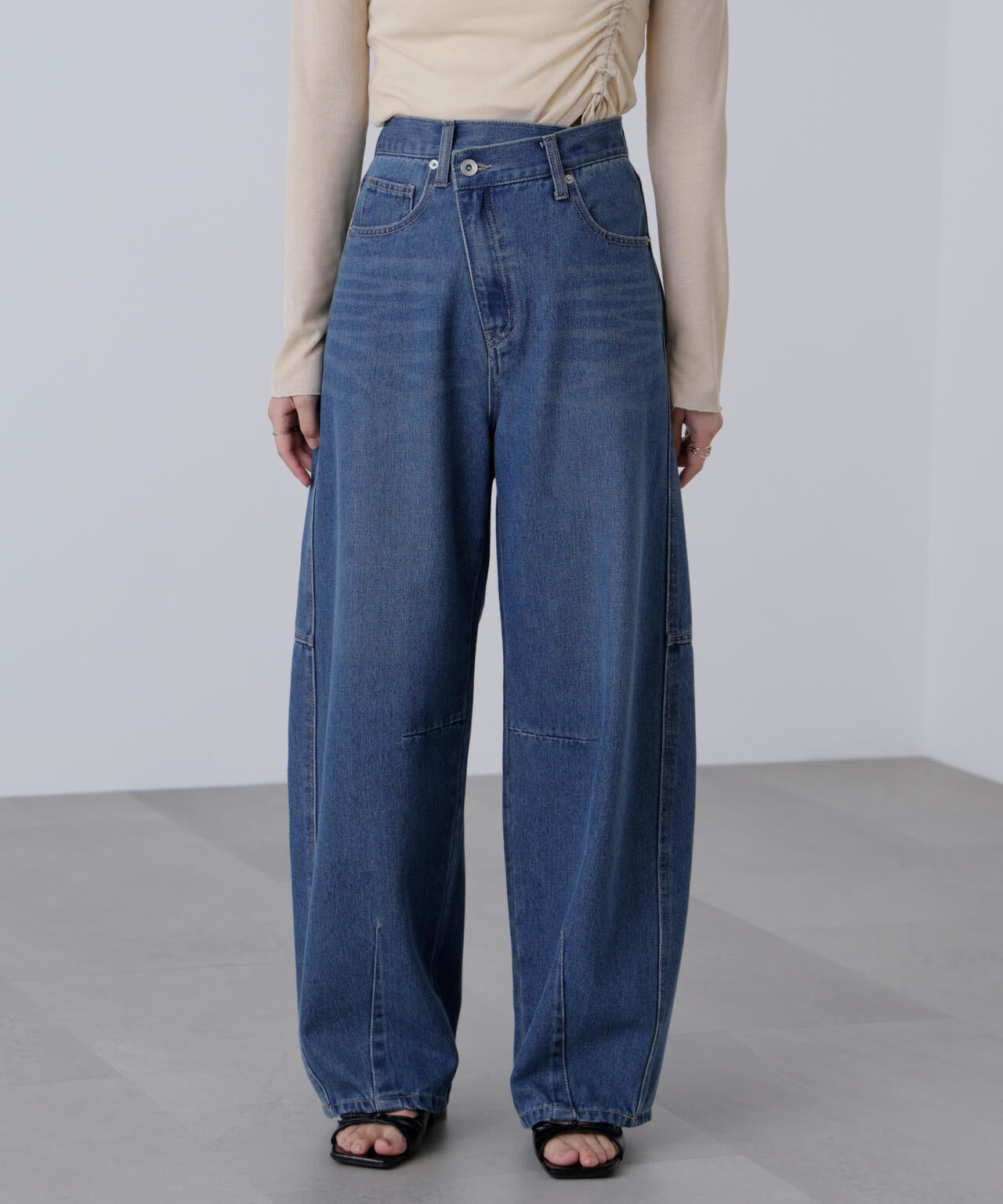 [低身長サイズ/Sシリーズ]アシメベルトコクーンデニムパンツ