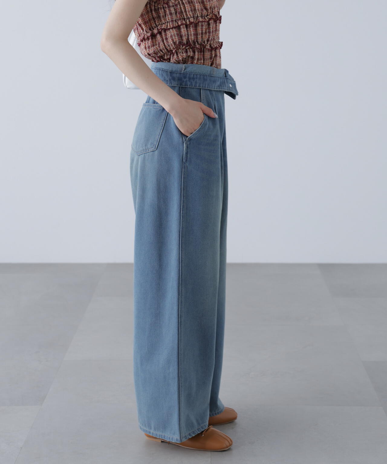 折り返しハイウエストデニムパンツ