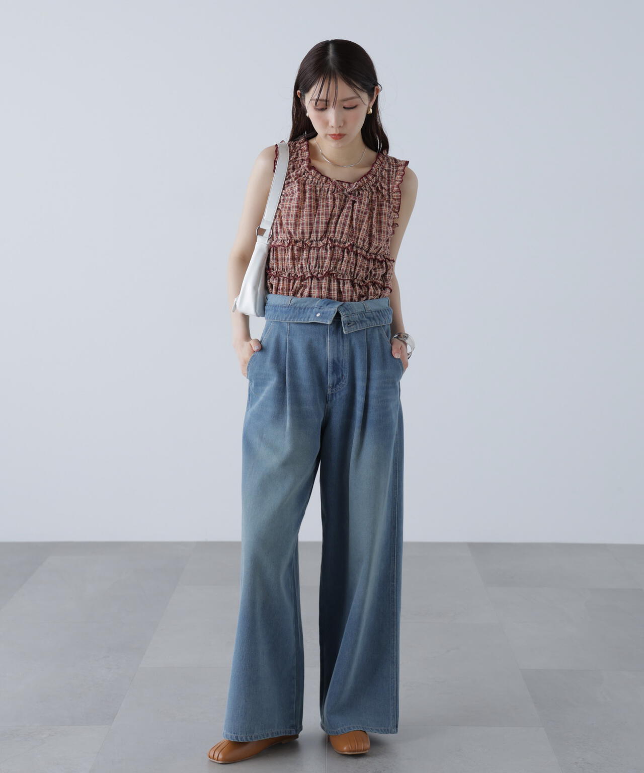 折り返しハイウエストデニムパンツ