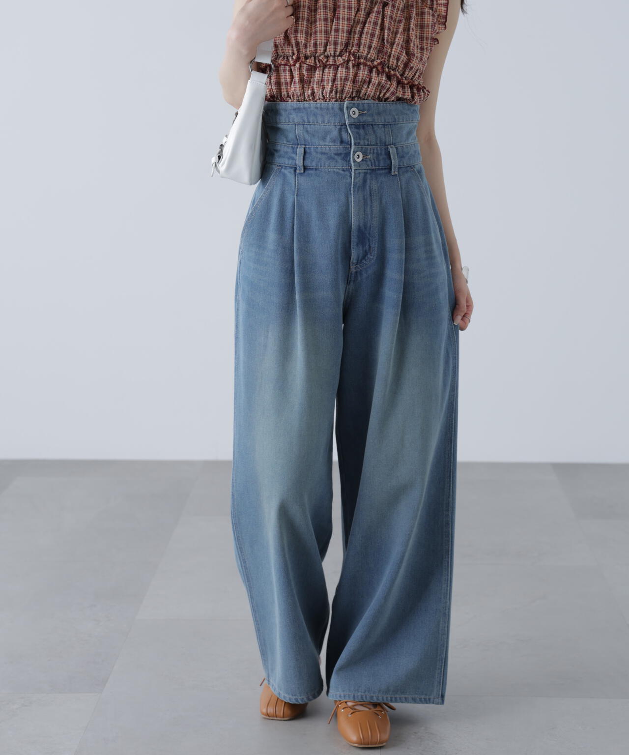 折り返しハイウエストデニムパンツ