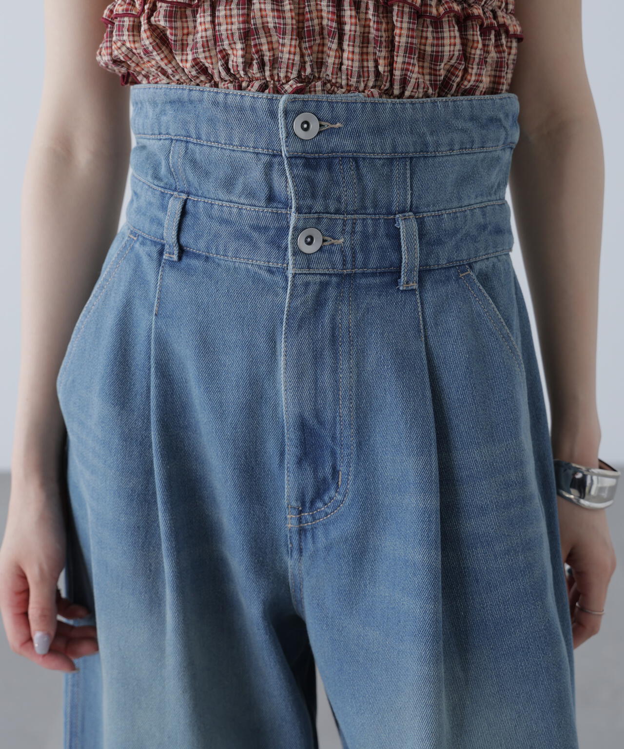 折り返しハイウエストデニムパンツ