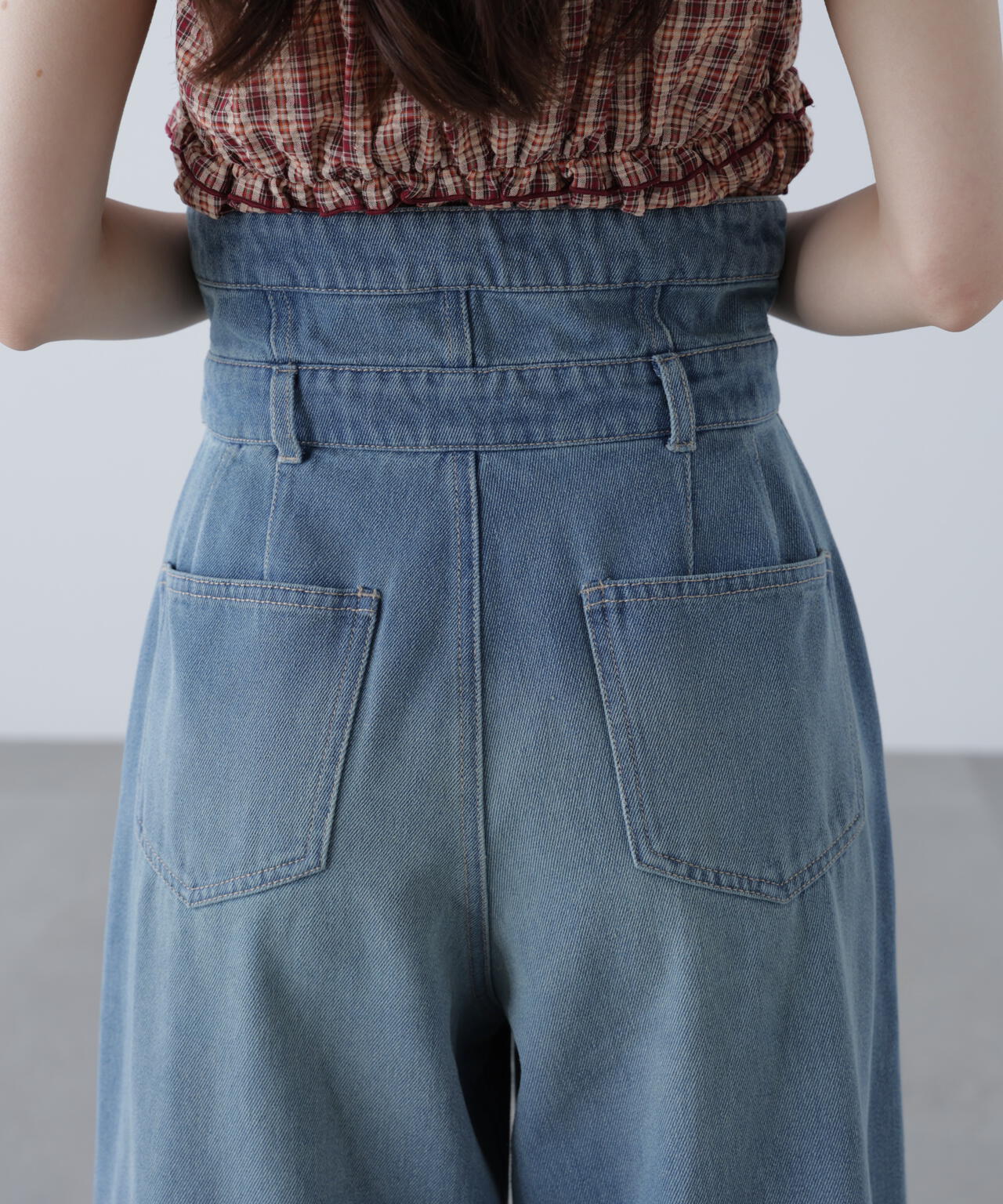 折り返しハイウエストデニムパンツ