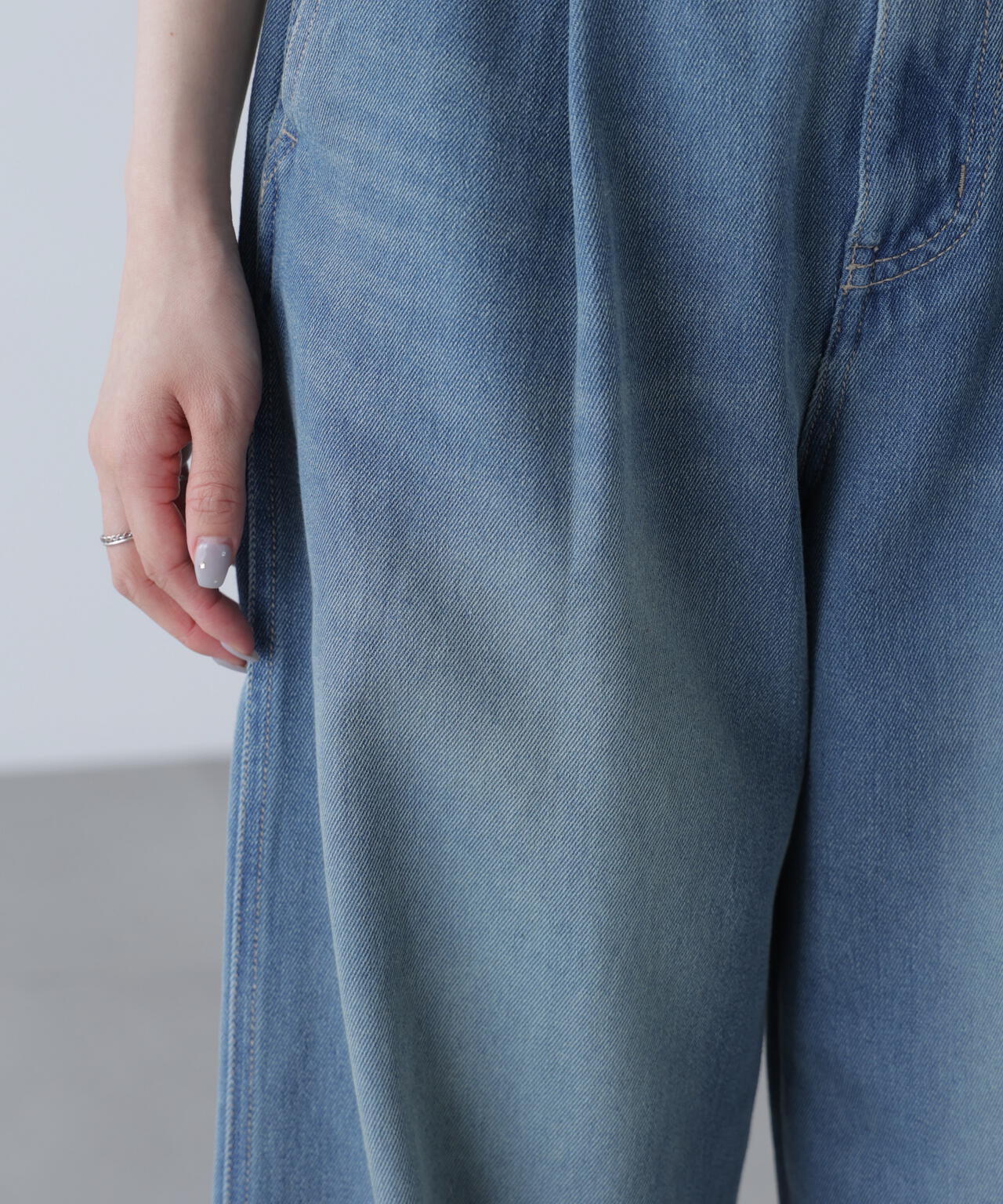 折り返しハイウエストデニムパンツ