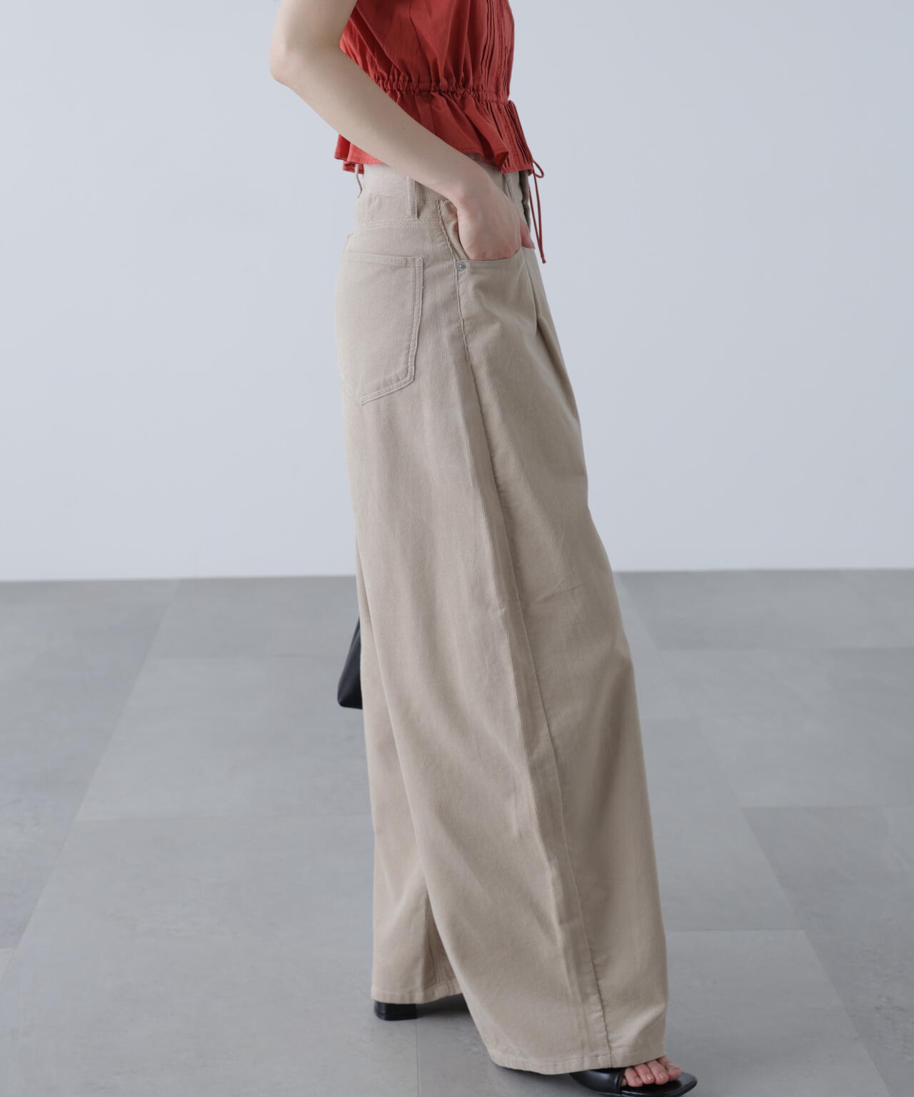 さとぴょん コーデュロイタックコクーンパンツ | FREE'S MART（フリーズ