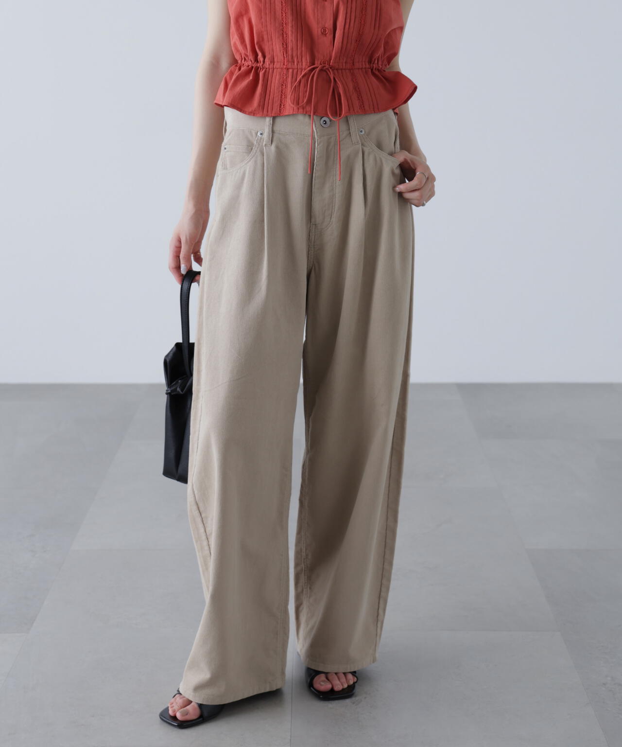 さとぴょん コーデュロイタックコクーンパンツ | FREE'S MART（フリーズ