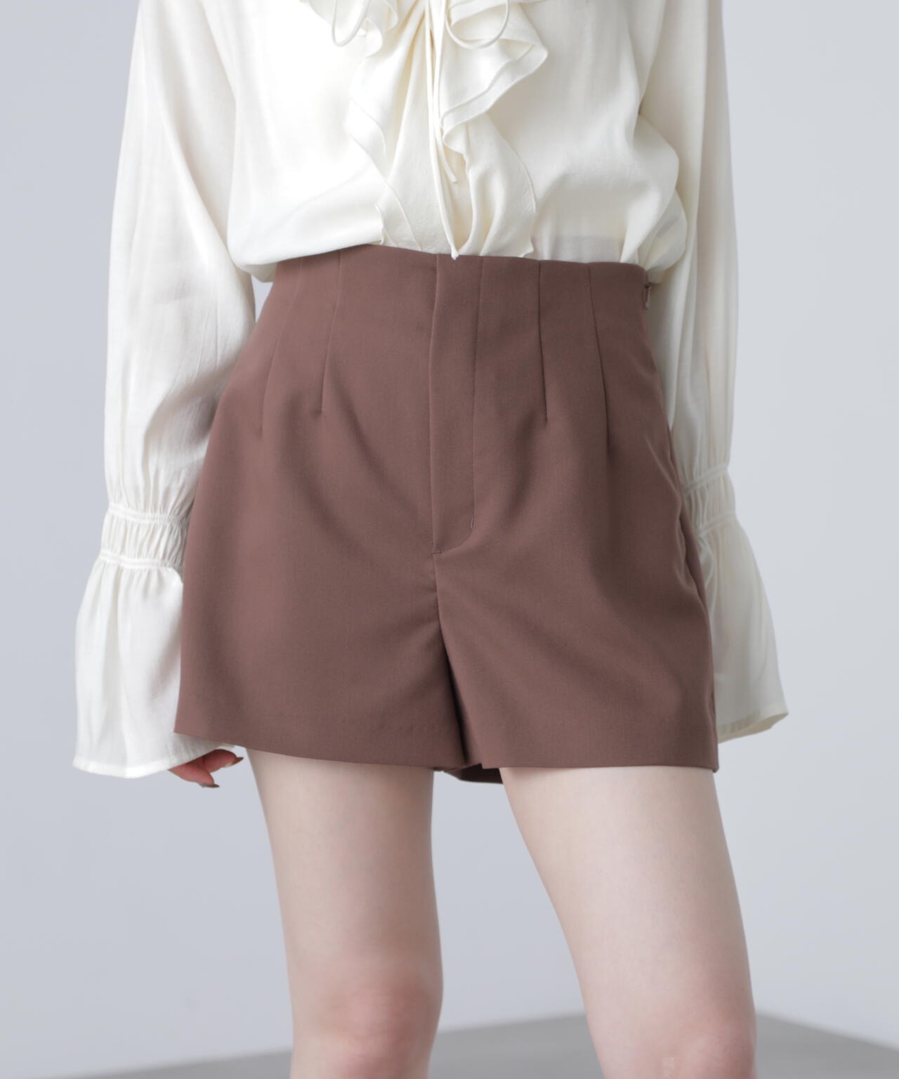 ハイウエストショートパンツ