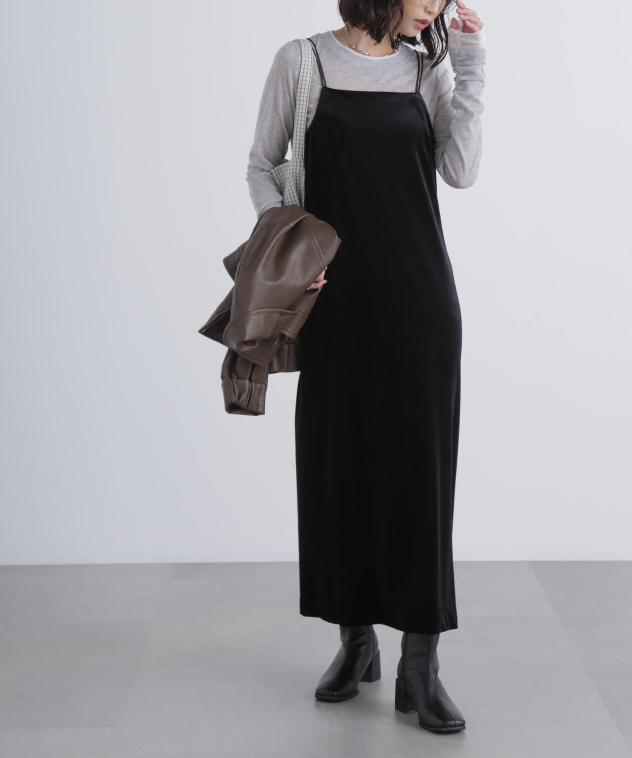 2ストラップベロアキャミワンピース