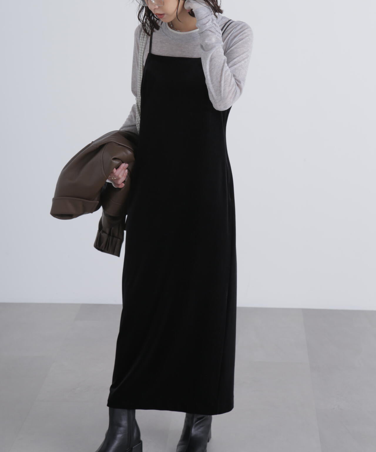 2ストラップベロアキャミワンピース