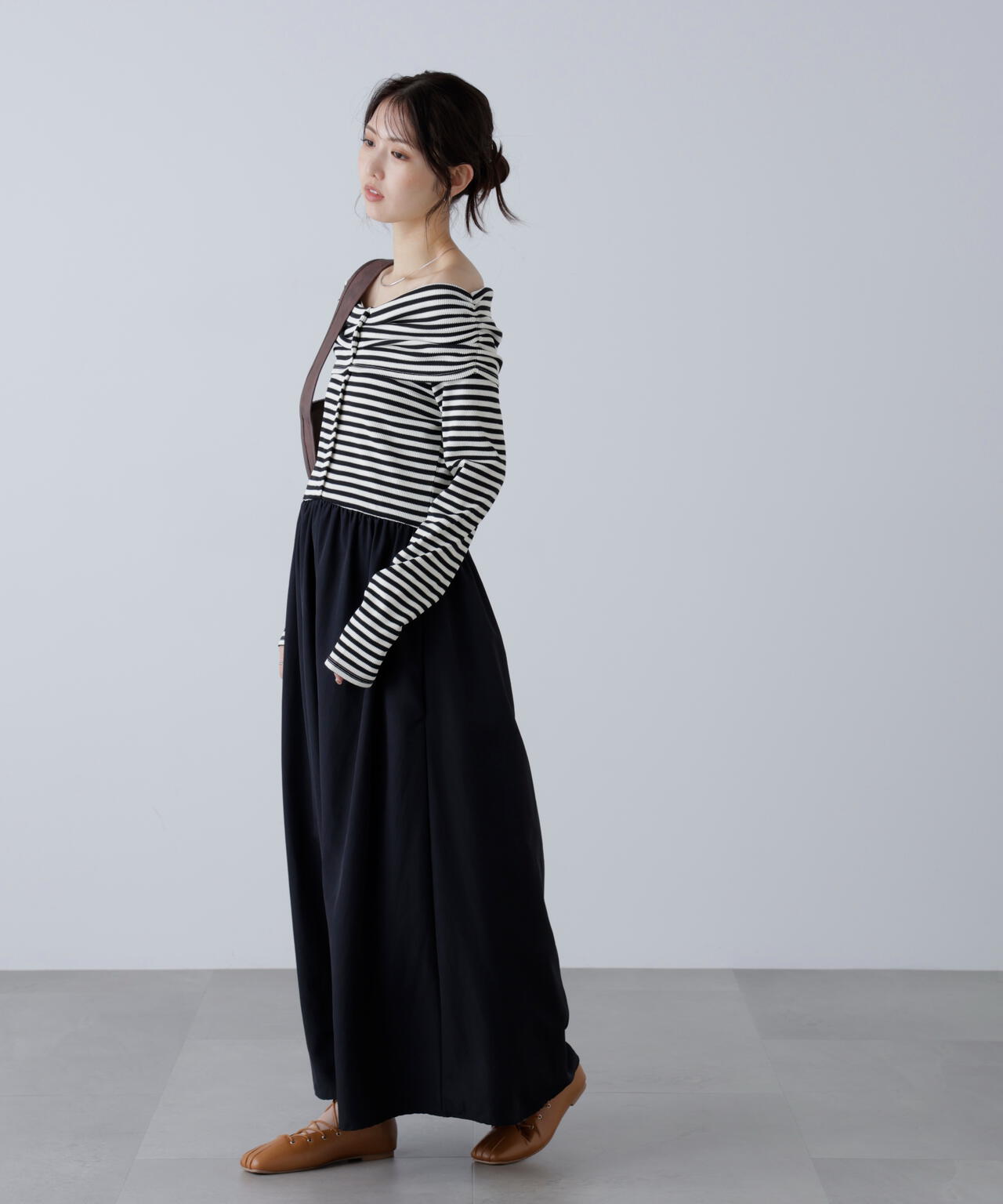 オフショルドッキングワンピース