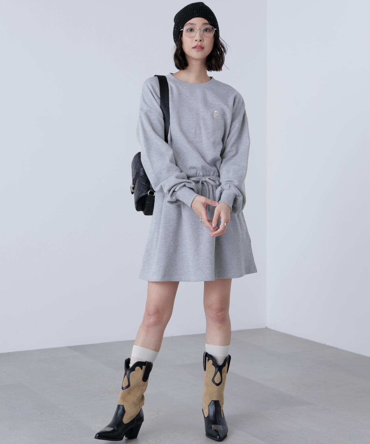 ロゴ刺繍スウェットミニワンピース