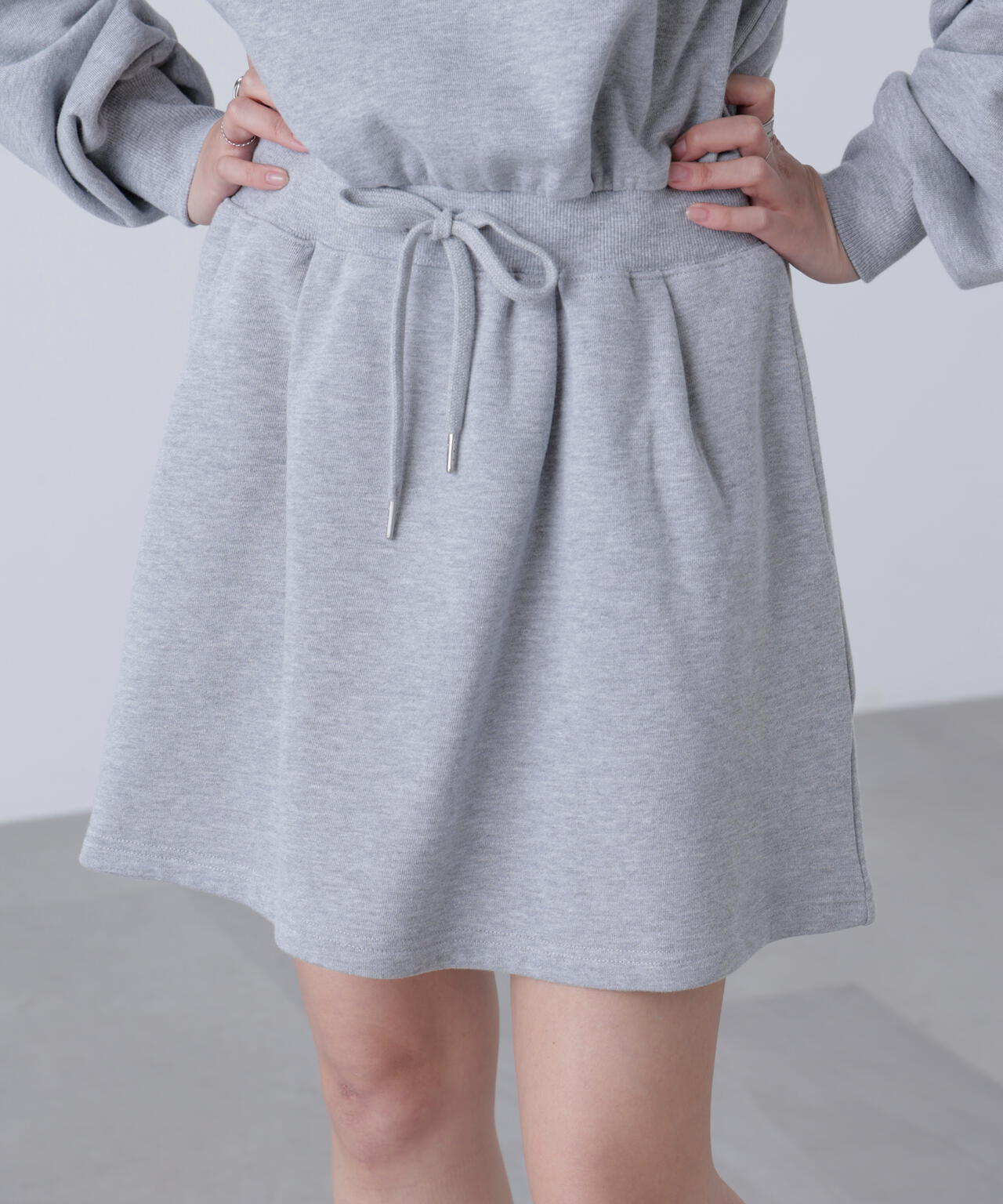 ロゴ刺繍スウェットミニワンピース