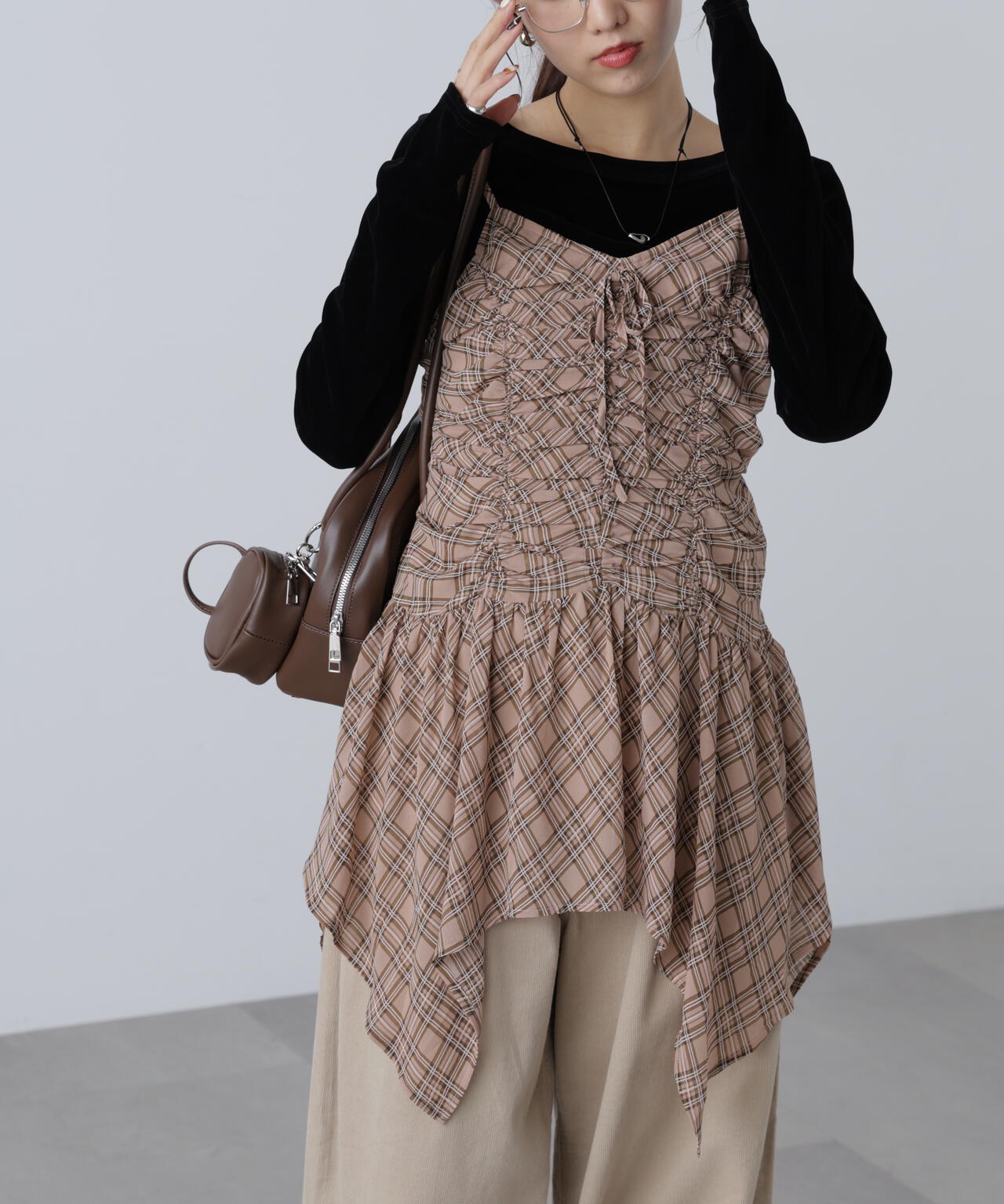 ドロストイレヘムキャミミニワンピース