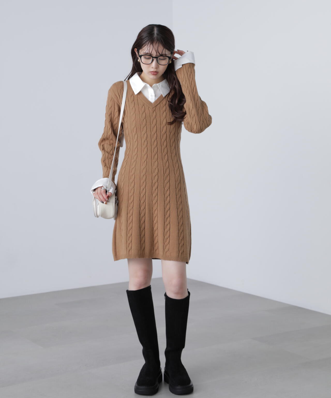 レイヤードケーブルニットワンピ チャコール レイヤードケーブルニットワンピ – pium