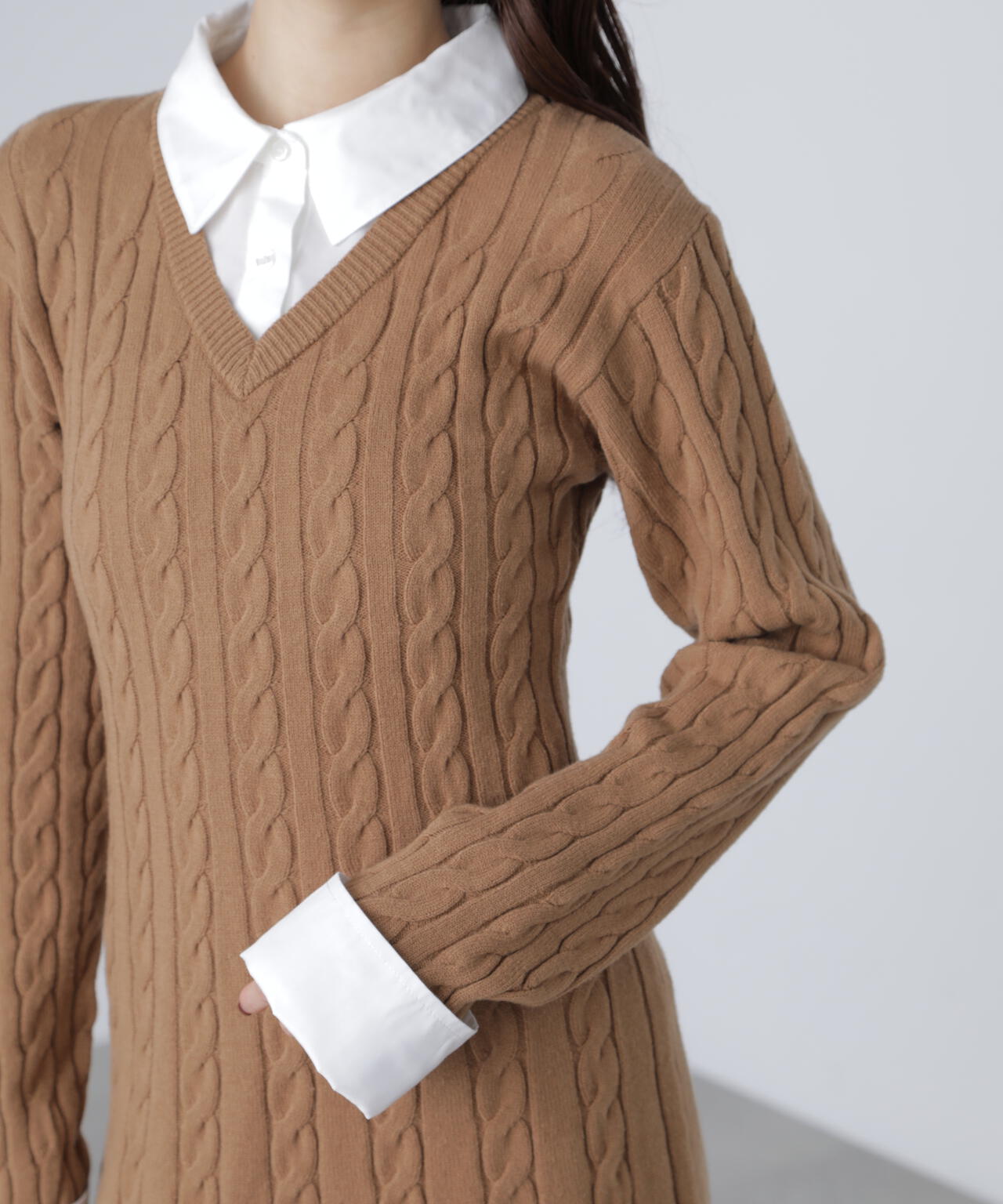 レイヤード風ケーブルニットミニワンピース