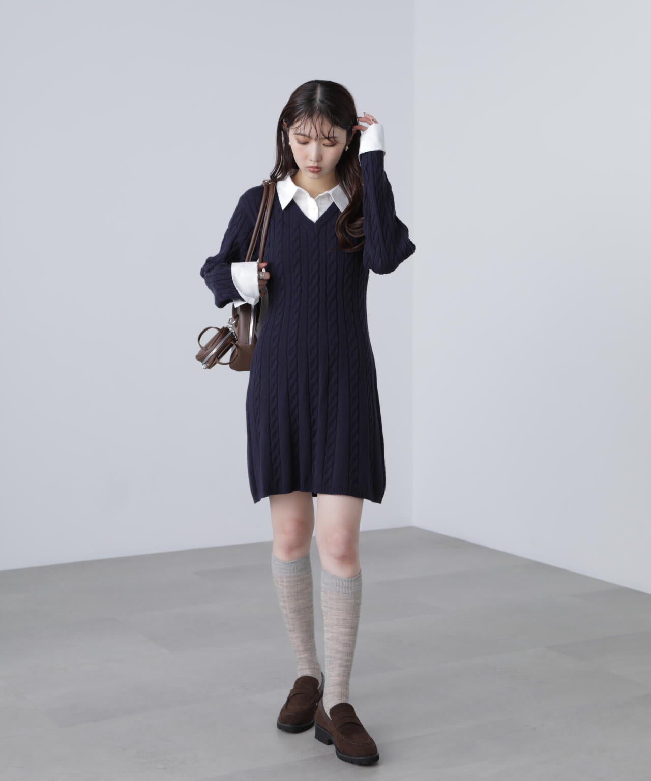 レイヤード風ケーブルニットミニワンピース