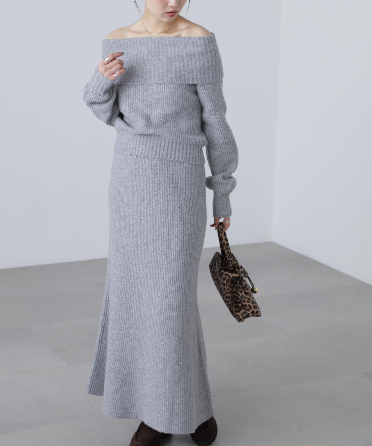 オフショルニットマーメイドスカートセットアップ