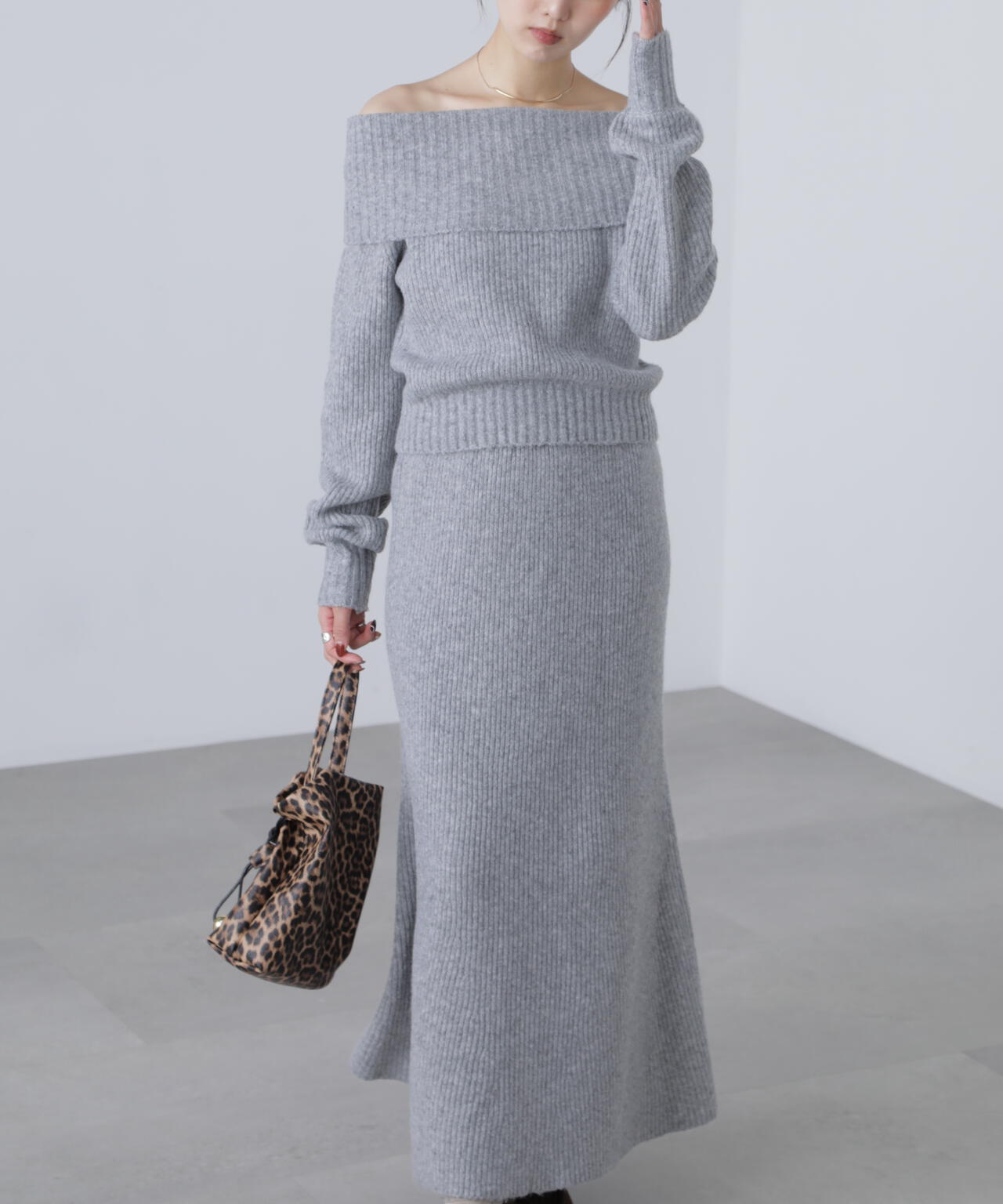 オフショルニットマーメイドスカートセットアップ