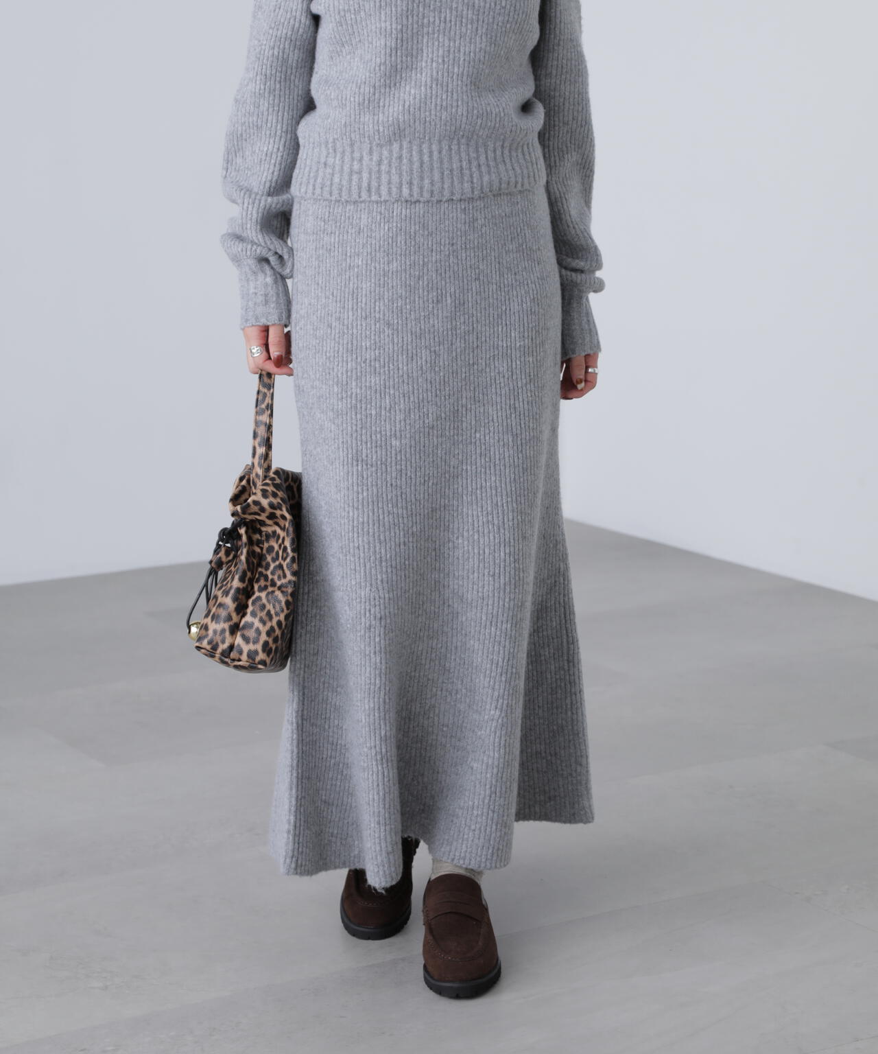 オフショルニットマーメイドスカートセットアップ