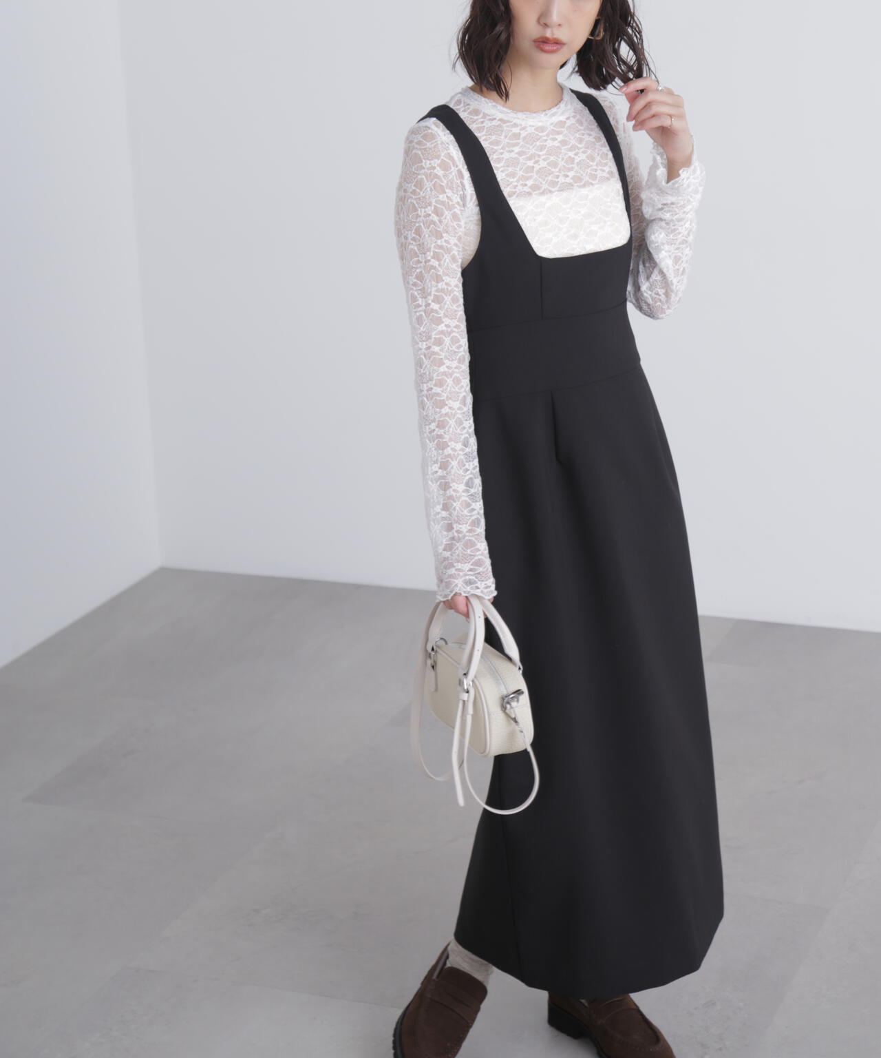 スクープネックマキシジャンパースカート