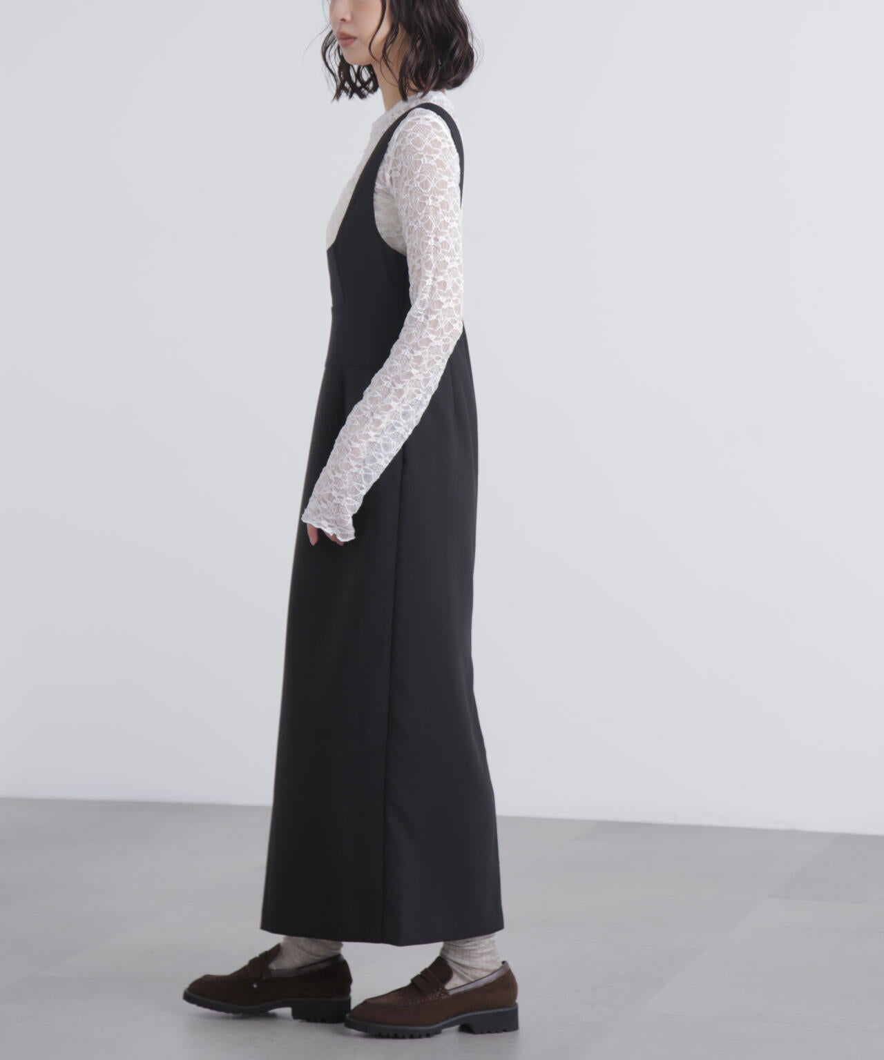 スクープネックマキシジャンパースカート