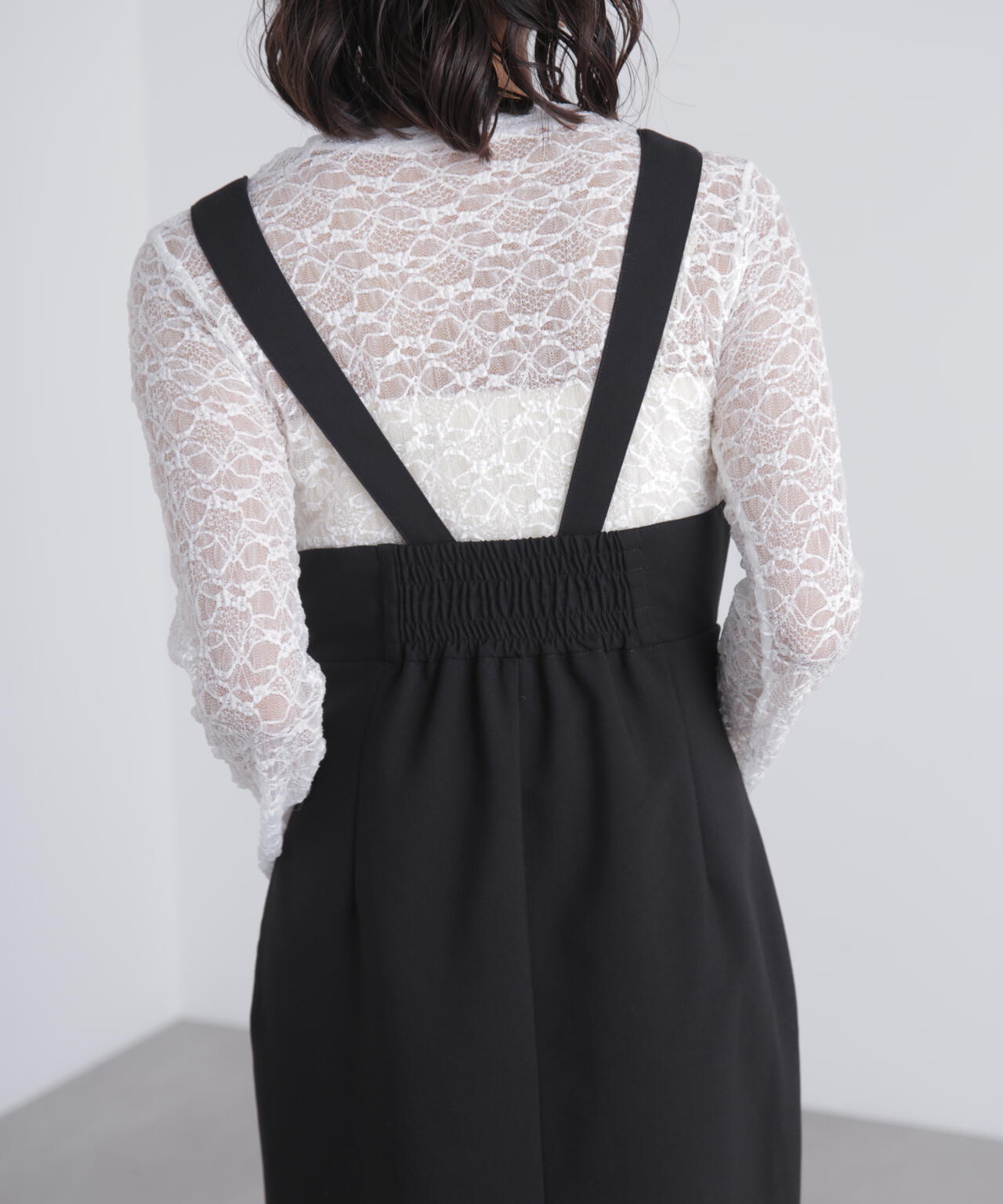 スクープネックマキシジャンパースカート