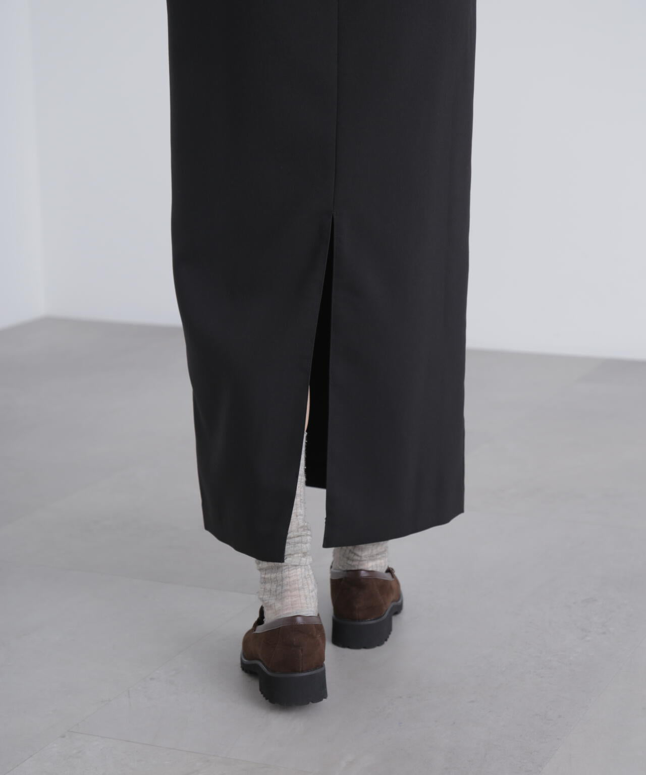 スクープネックマキシジャンパースカート