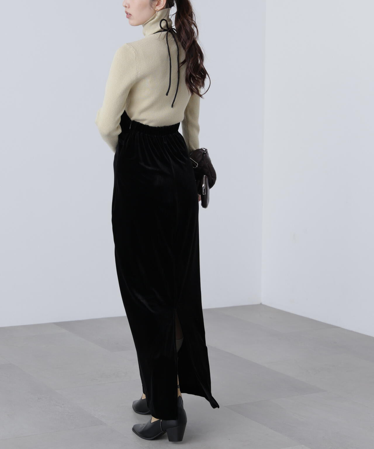 ホルターネックベロアキャミワンピース