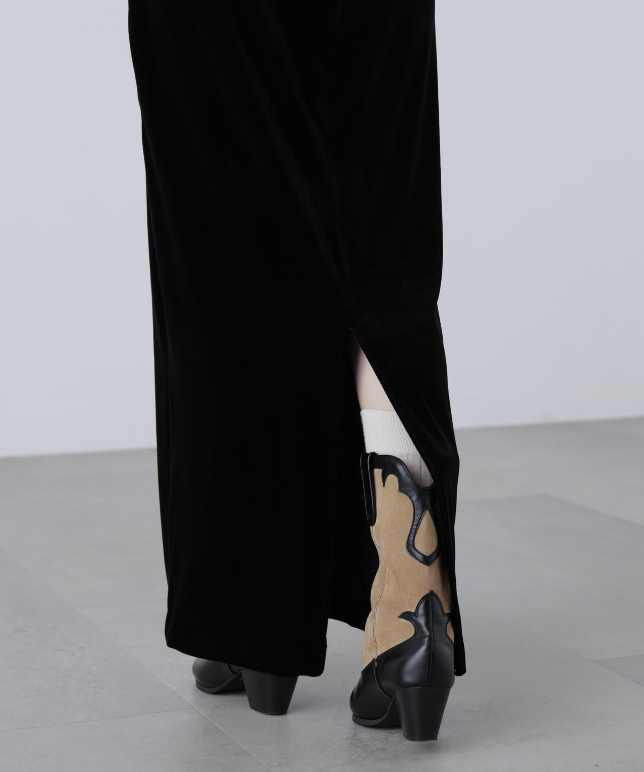 ホルターネックベロアキャミワンピース