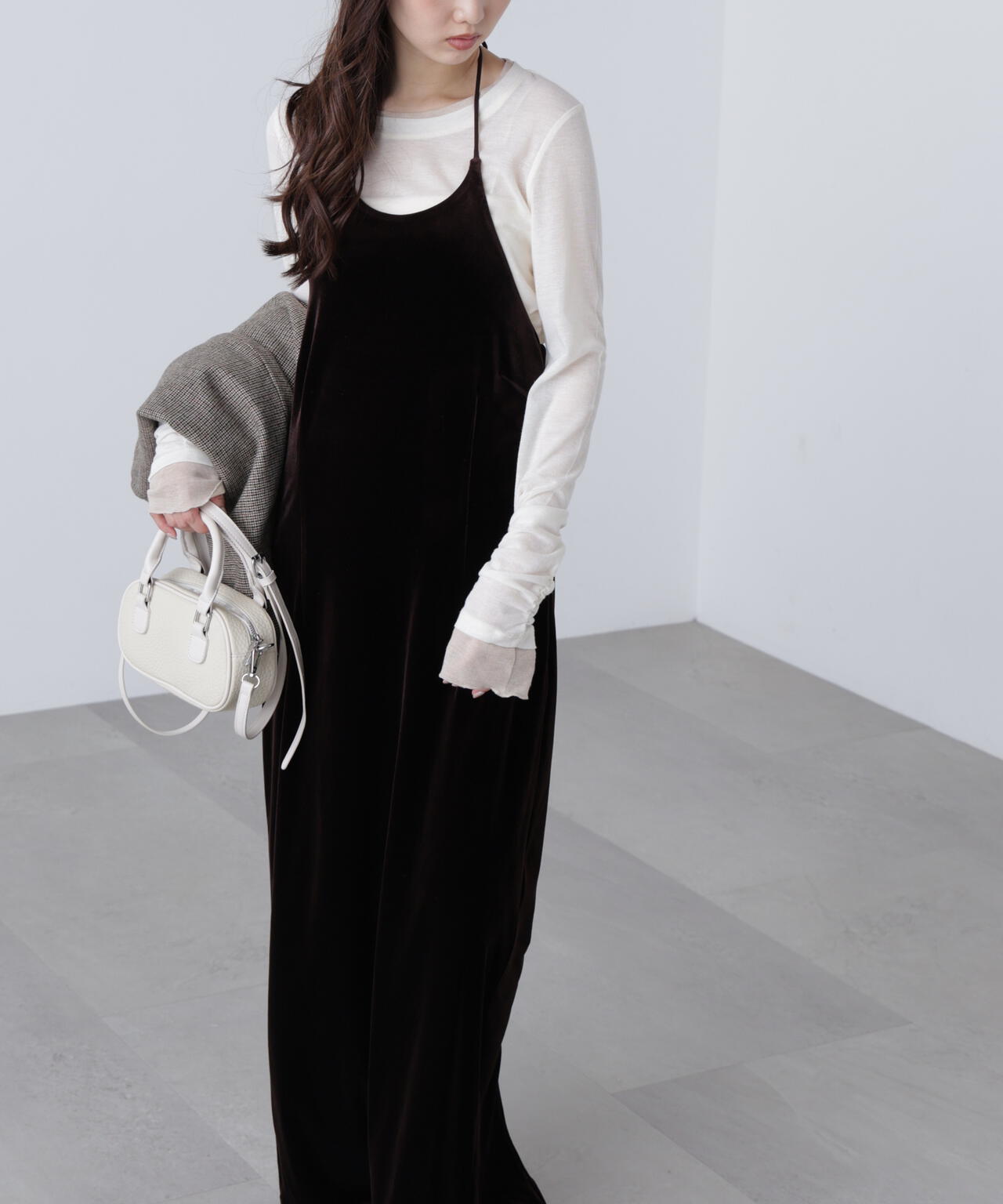 ホルターネックベロアキャミワンピース