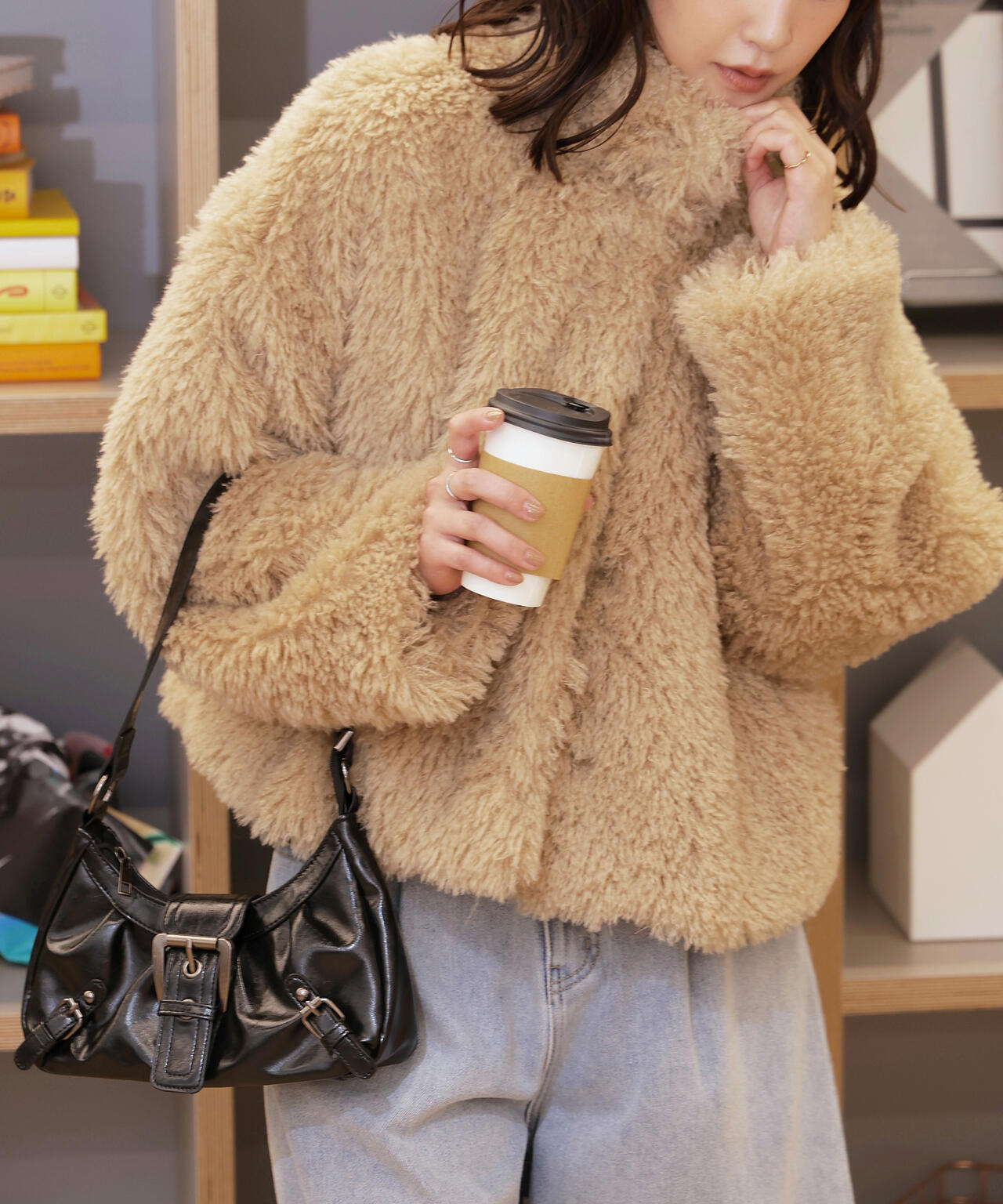 ファースタンドブルゾン