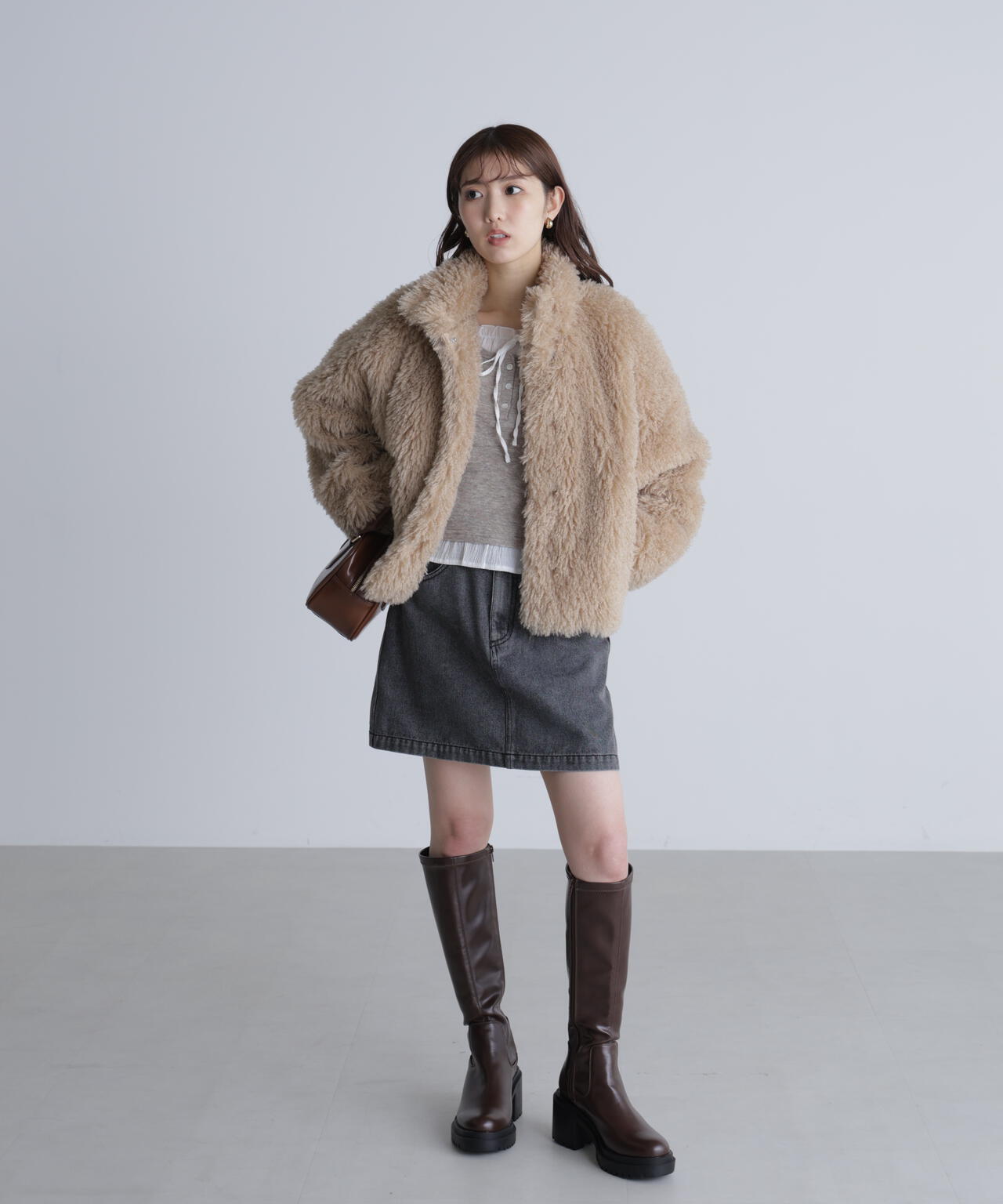 ファースタンドブルゾン