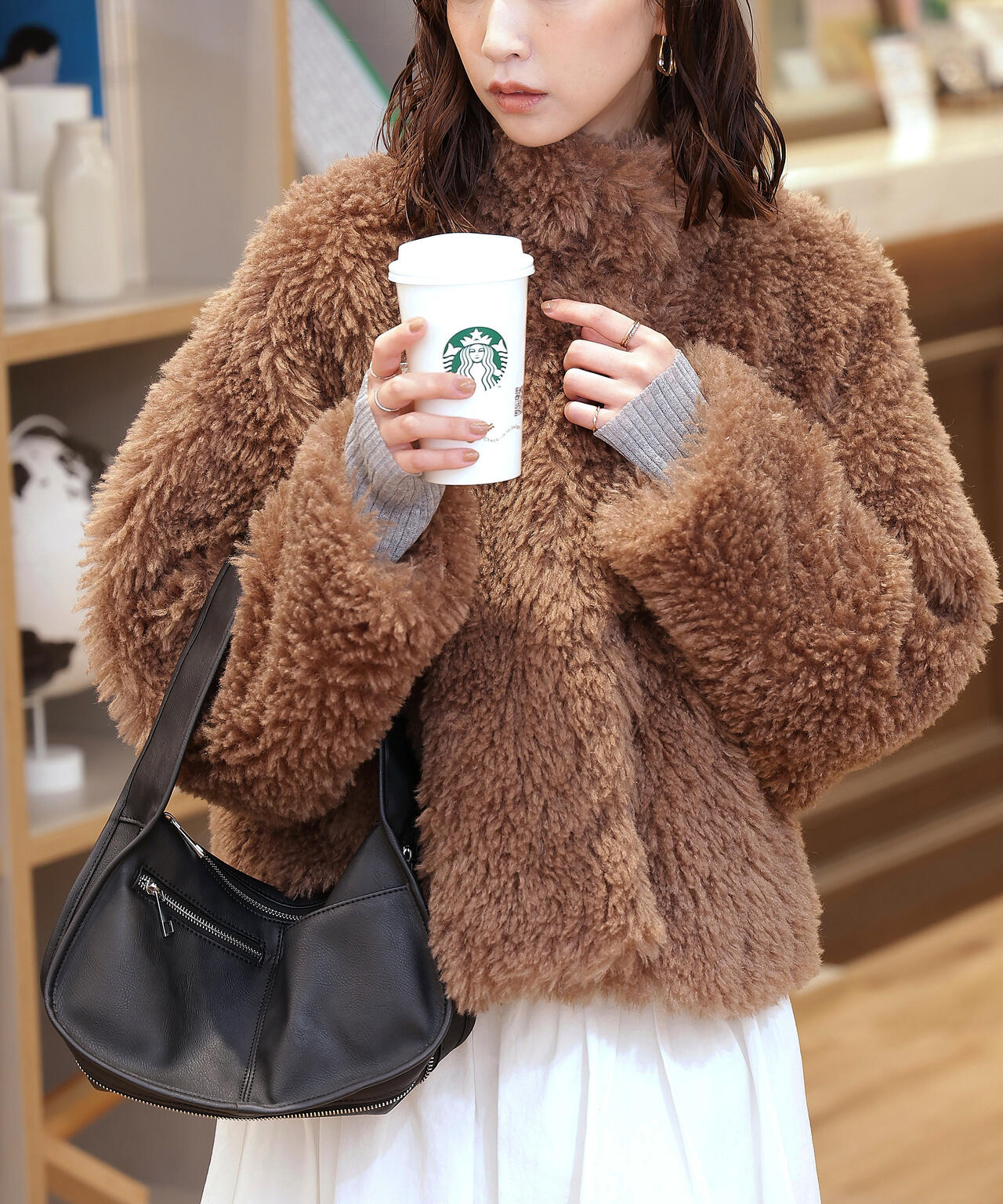 ファースタンドブルゾン