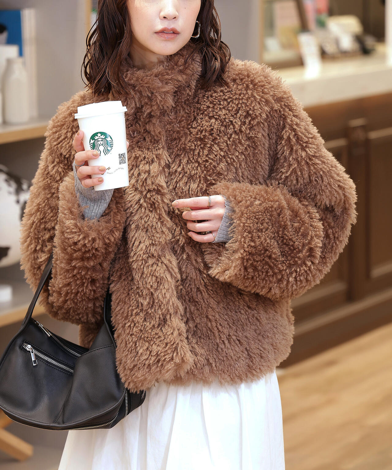 ファースタンドブルゾン