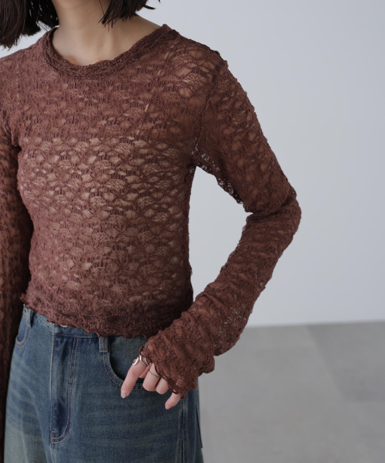 ショート丈レーストップス