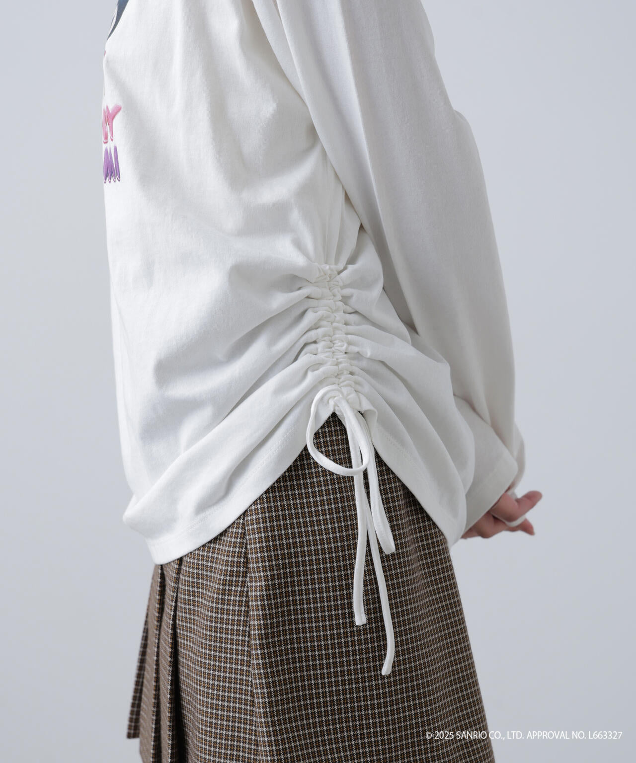 〈メロクロコラボ〉ロングTシャツ