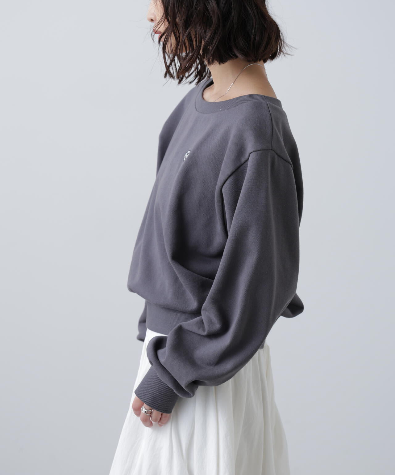 オフショルワンポイント刺繍スウェット | FREE'S MART（フリーズマート