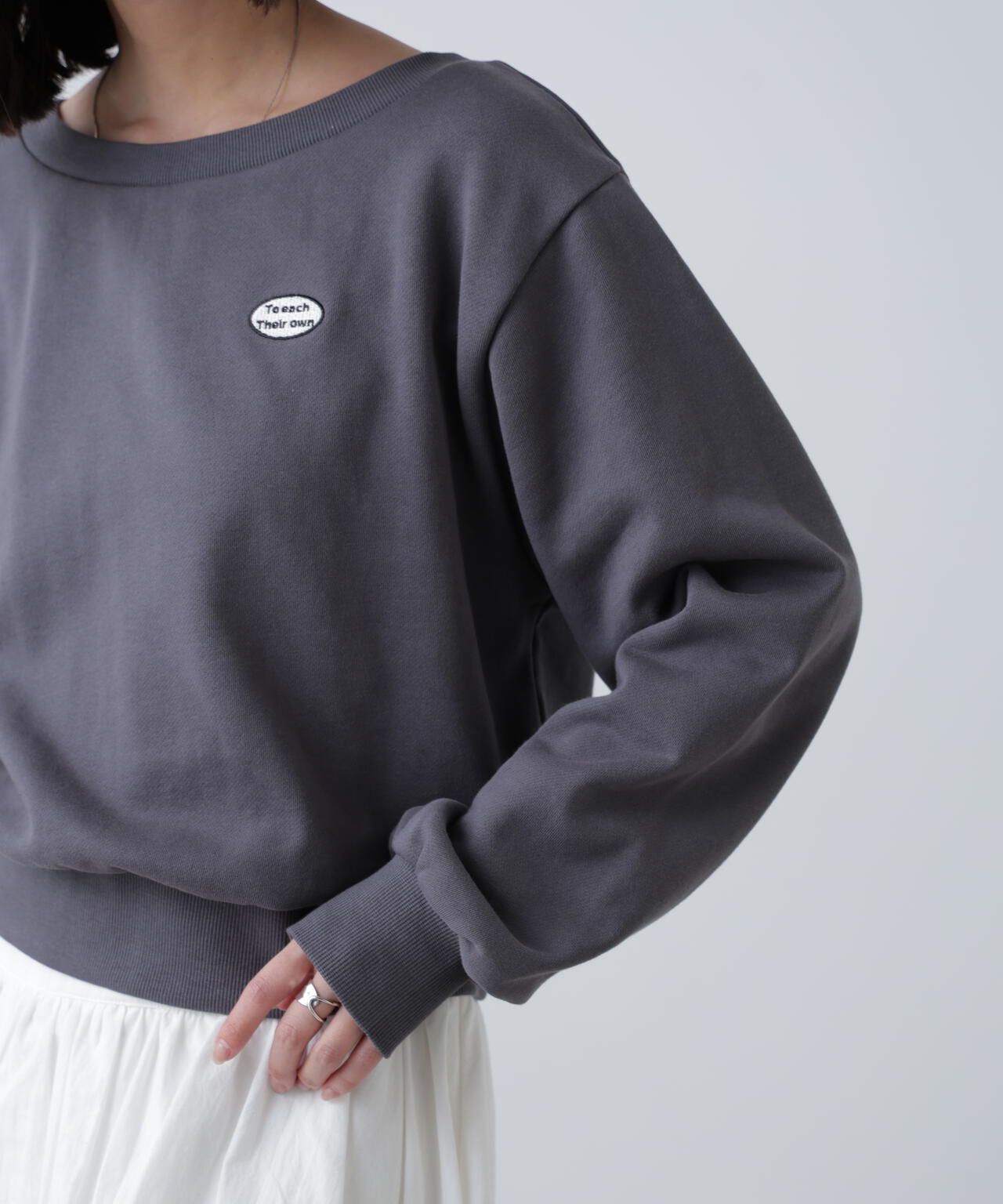 オフショルワンポイント刺繍スウェット | FREE'S MART（フリーズ