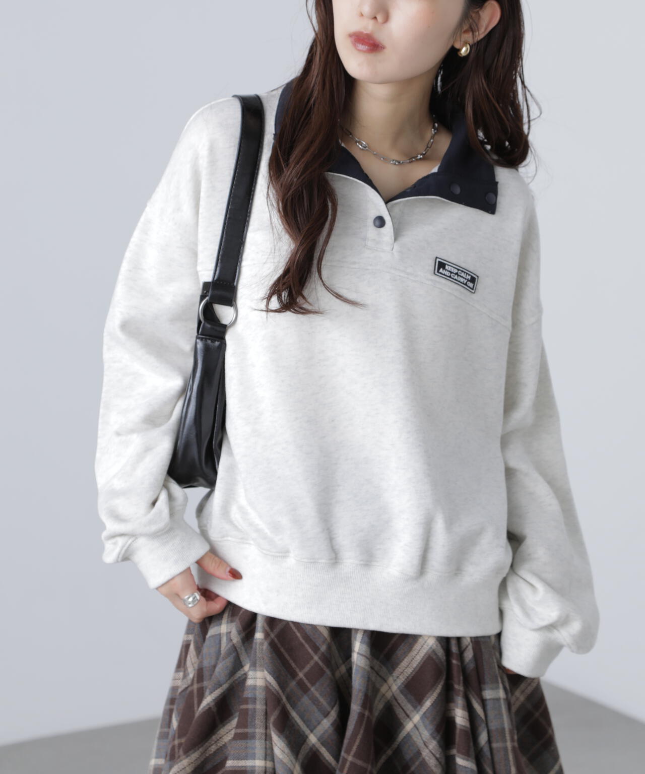 スタンドネックバイカラースウェット