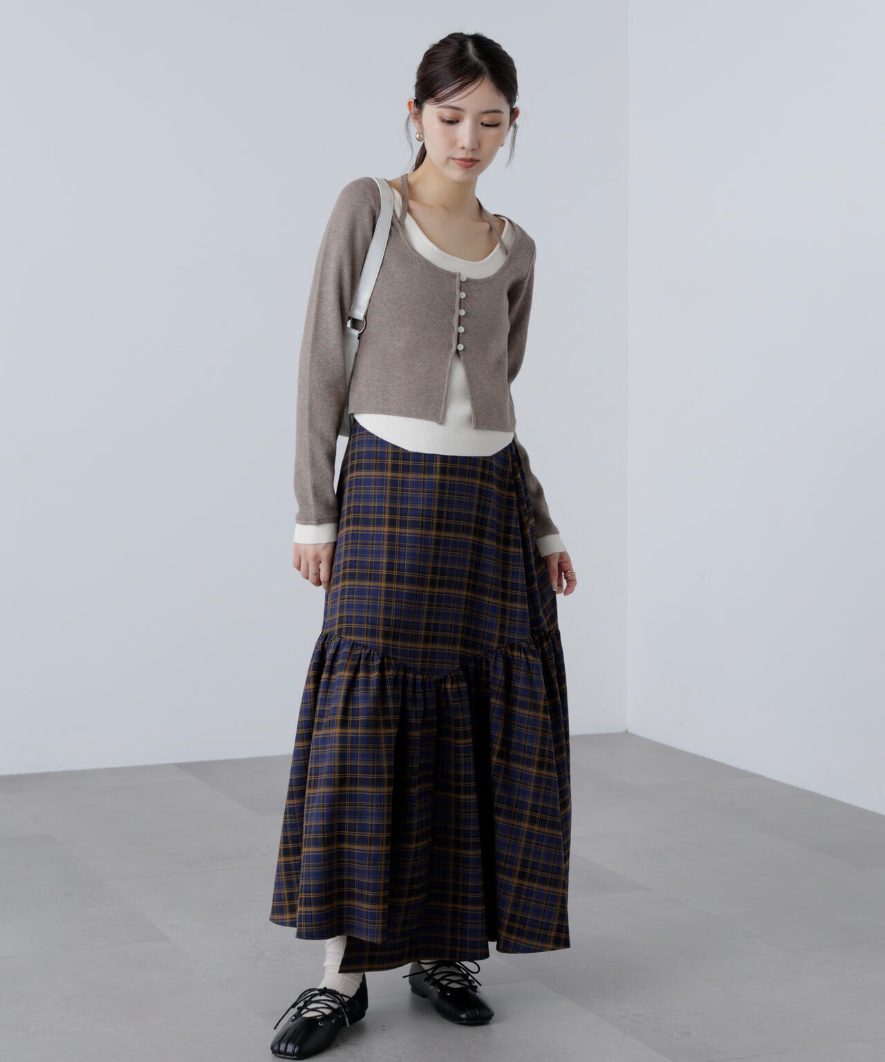 キャミレイヤードクルーネックニット