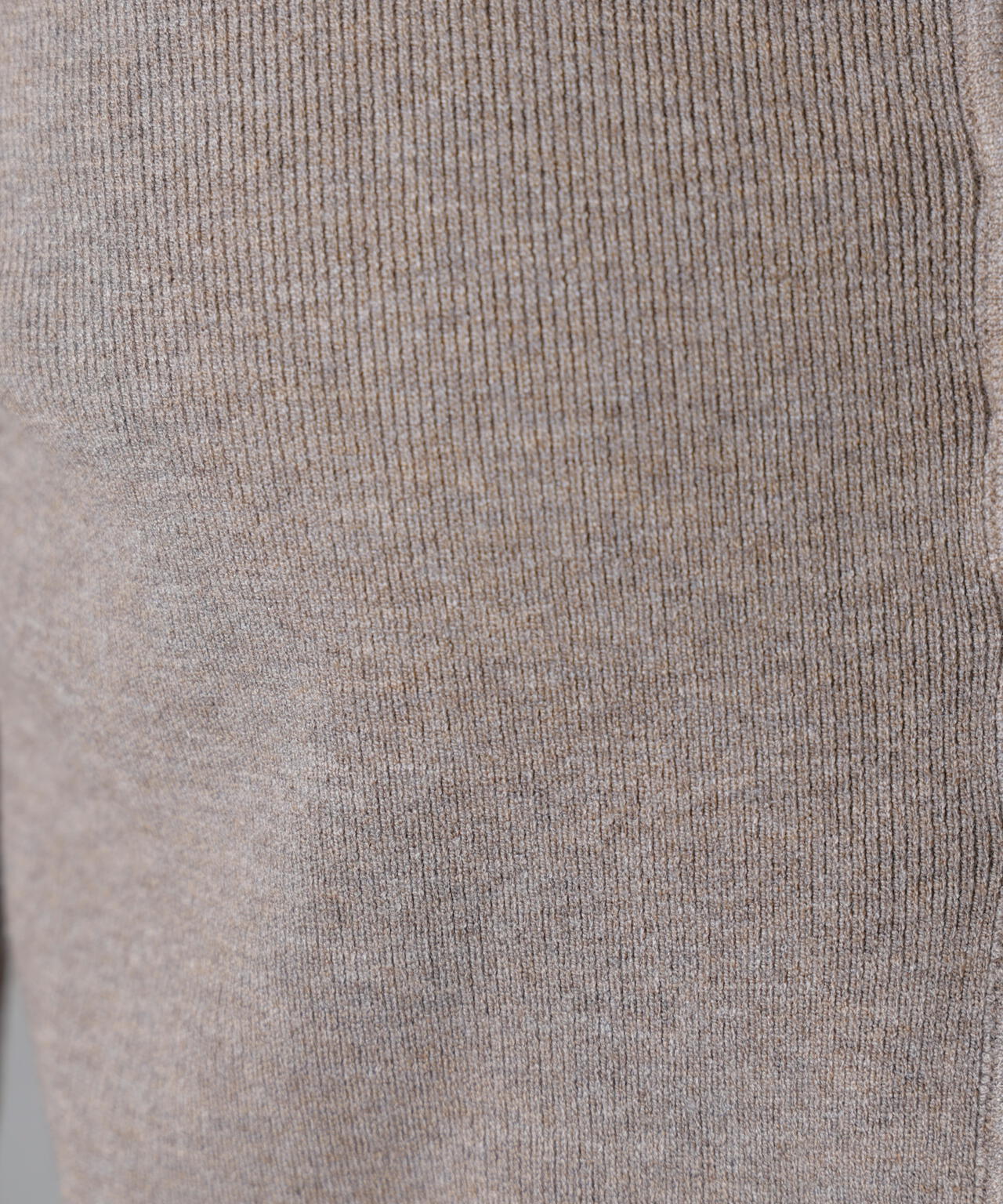 キャミレイヤードクルーネックニット